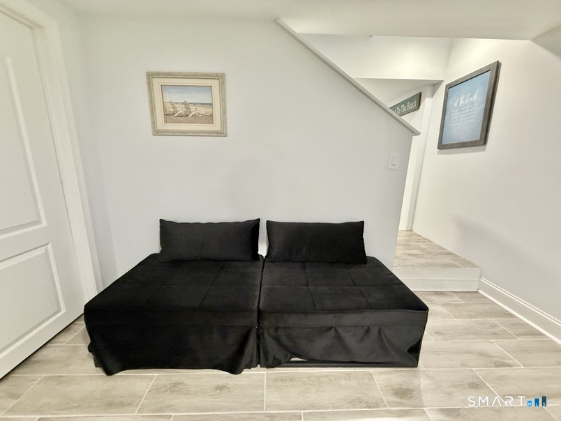 39 Edgefield Avenue photo 23