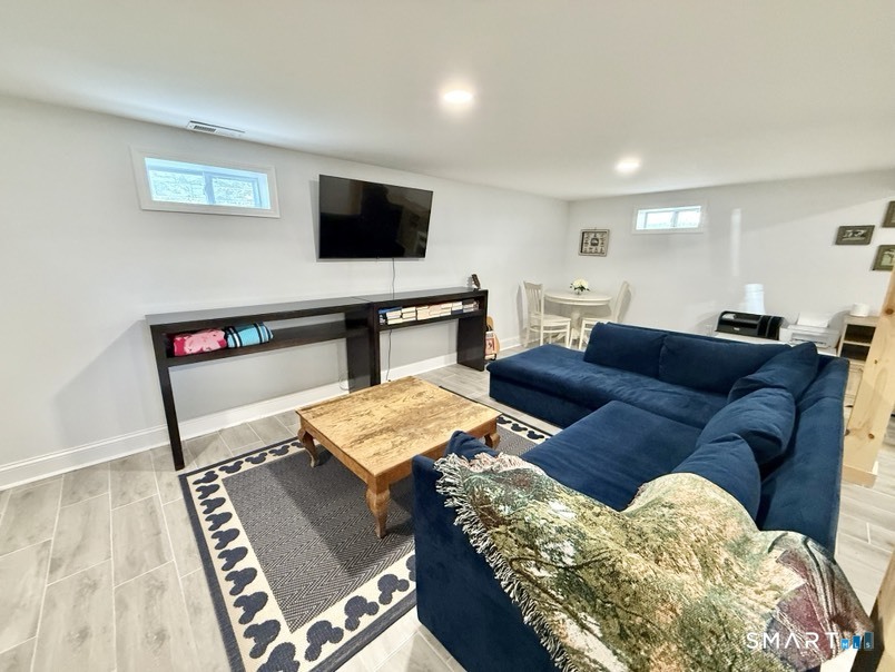 39 Edgefield Avenue photo 24