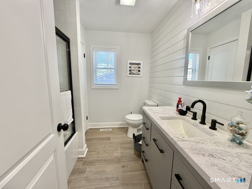 39 Edgefield Avenue photo 12