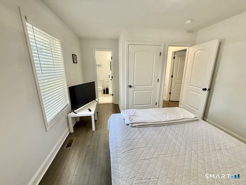 39 Edgefield Avenue photo 16