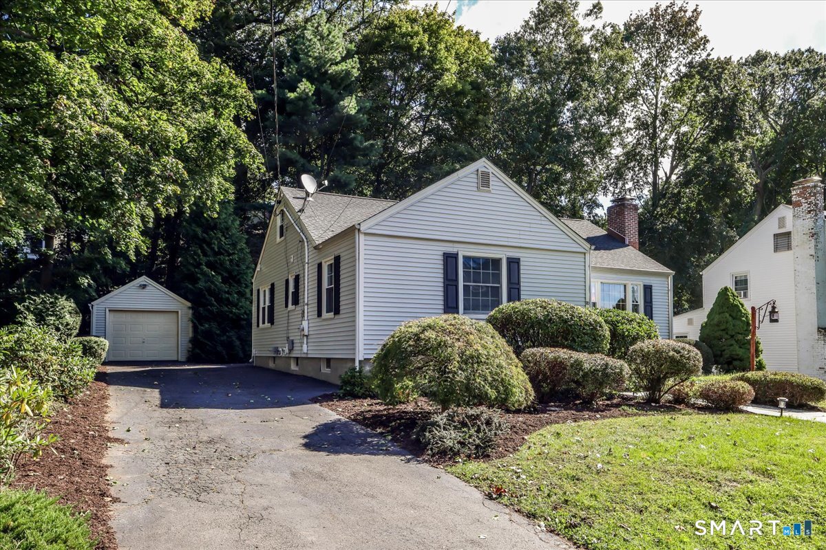 70 Benedict Avenue photo 28