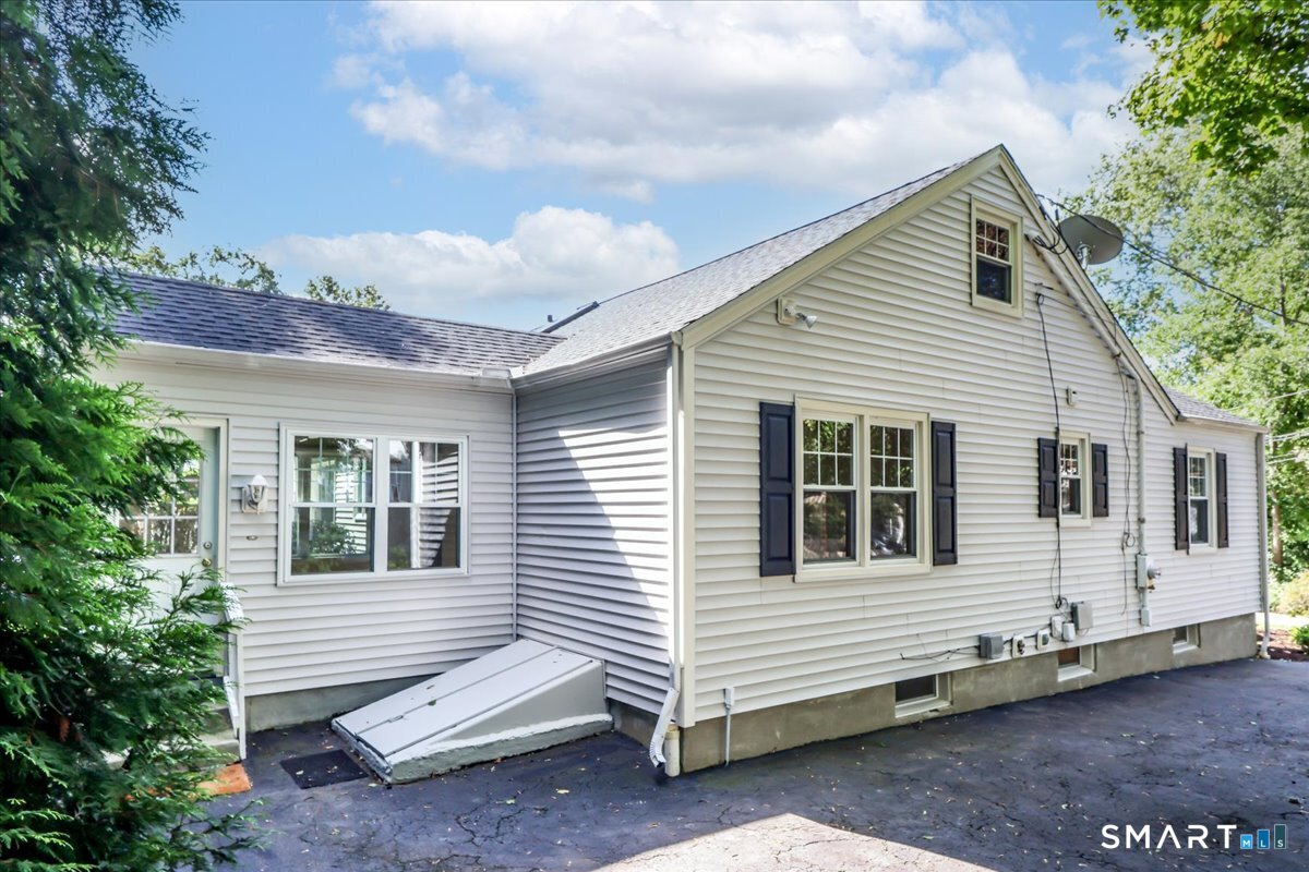 70 Benedict Avenue photo 26