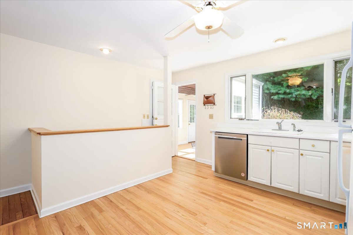 70 Benedict Avenue photo 21