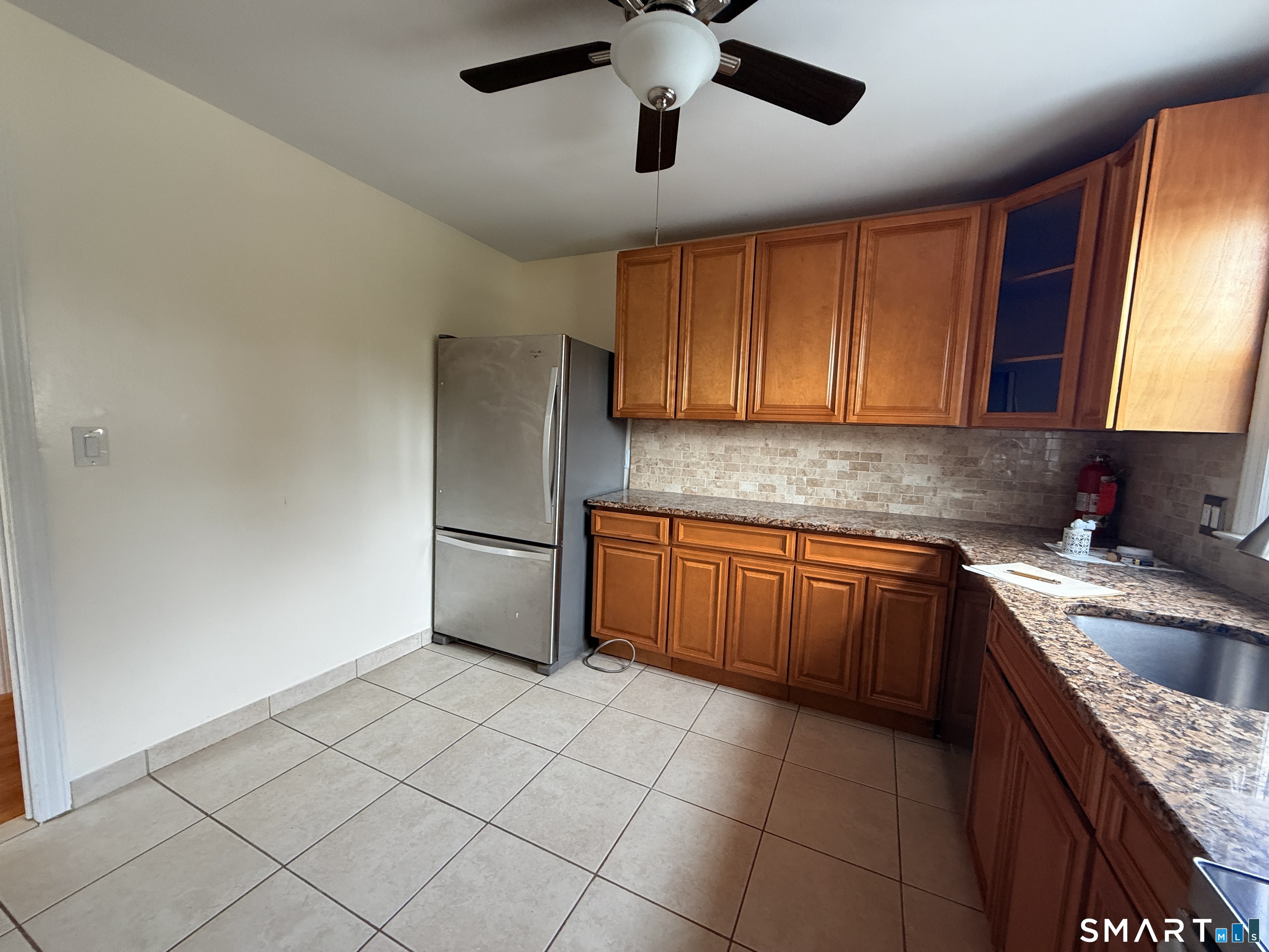 40 Travis Avenue, Stamford, Connecticut photo 5