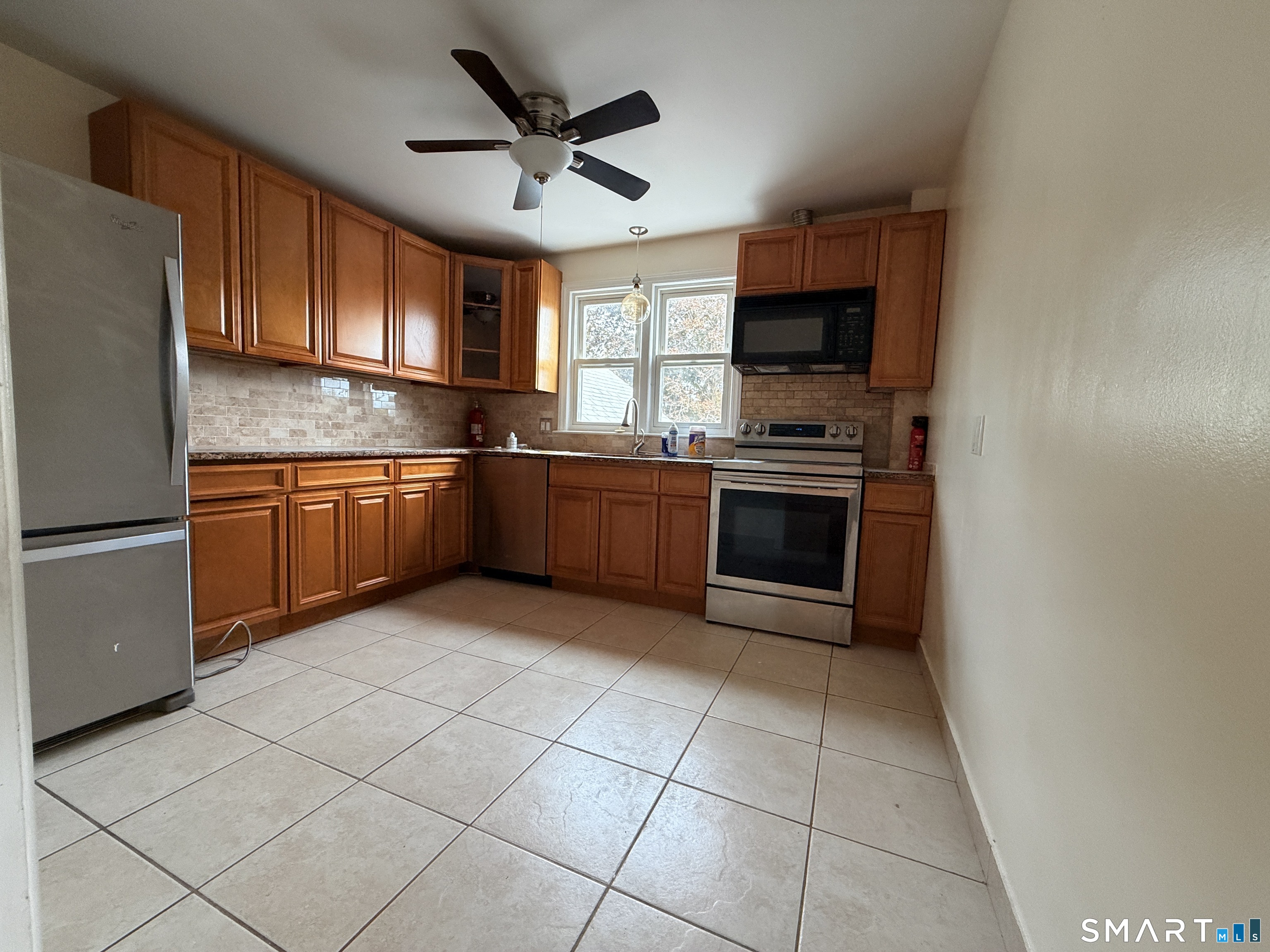 40 Travis Avenue, Stamford, Connecticut photo 4