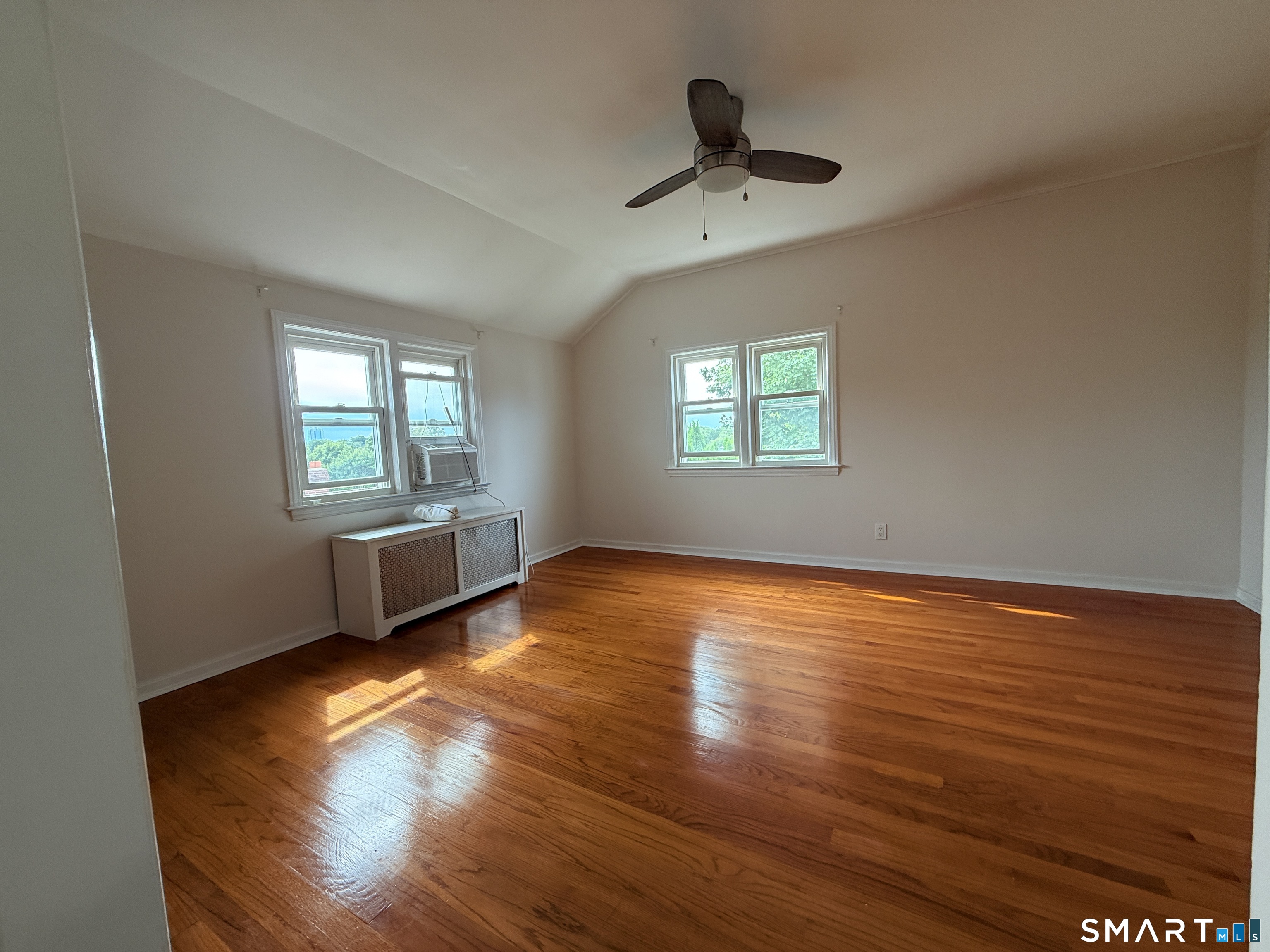40 Travis Avenue photo 7