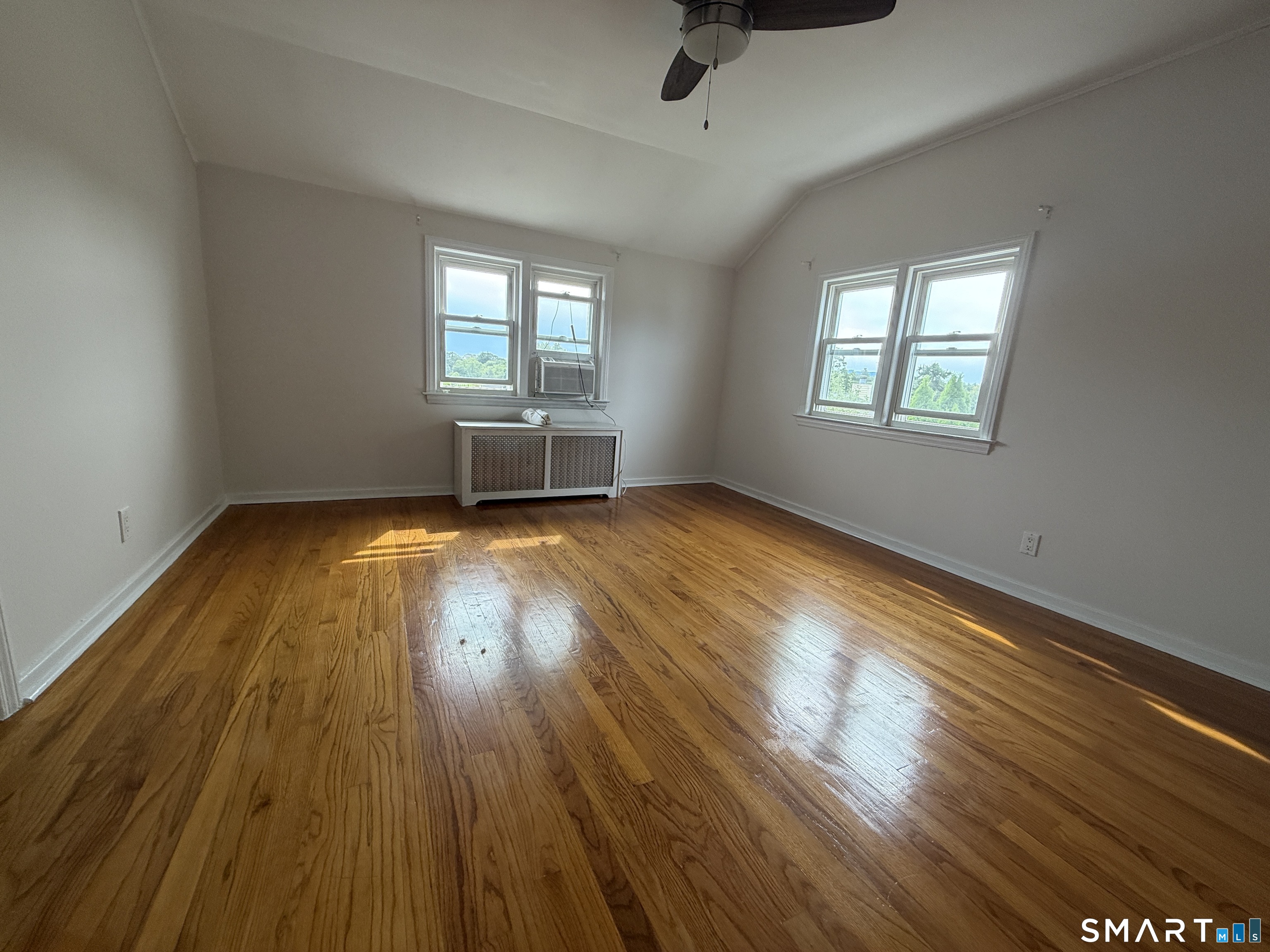 40 Travis Avenue photo 8