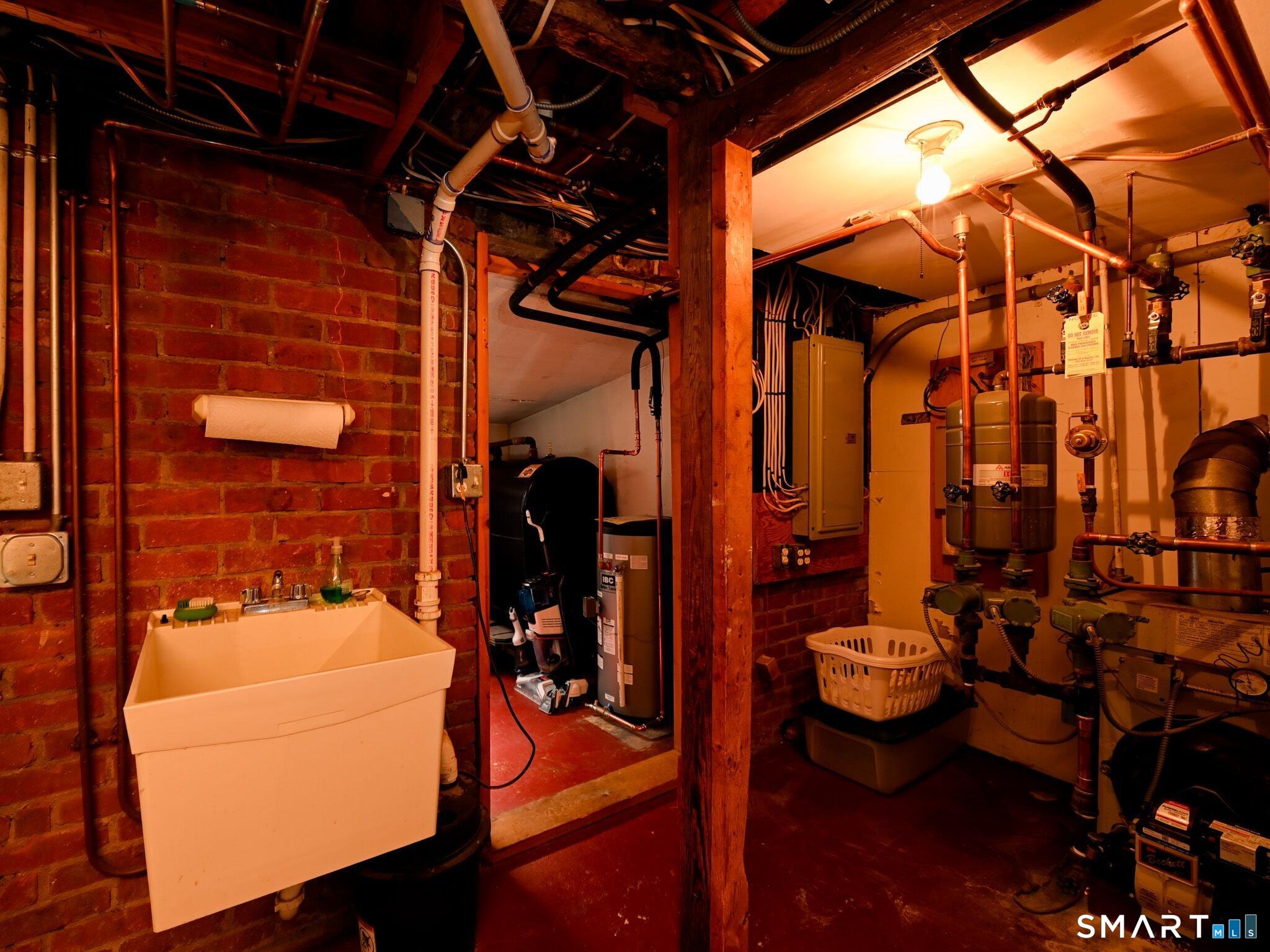 90 Weed Hill Avenue photo 20
