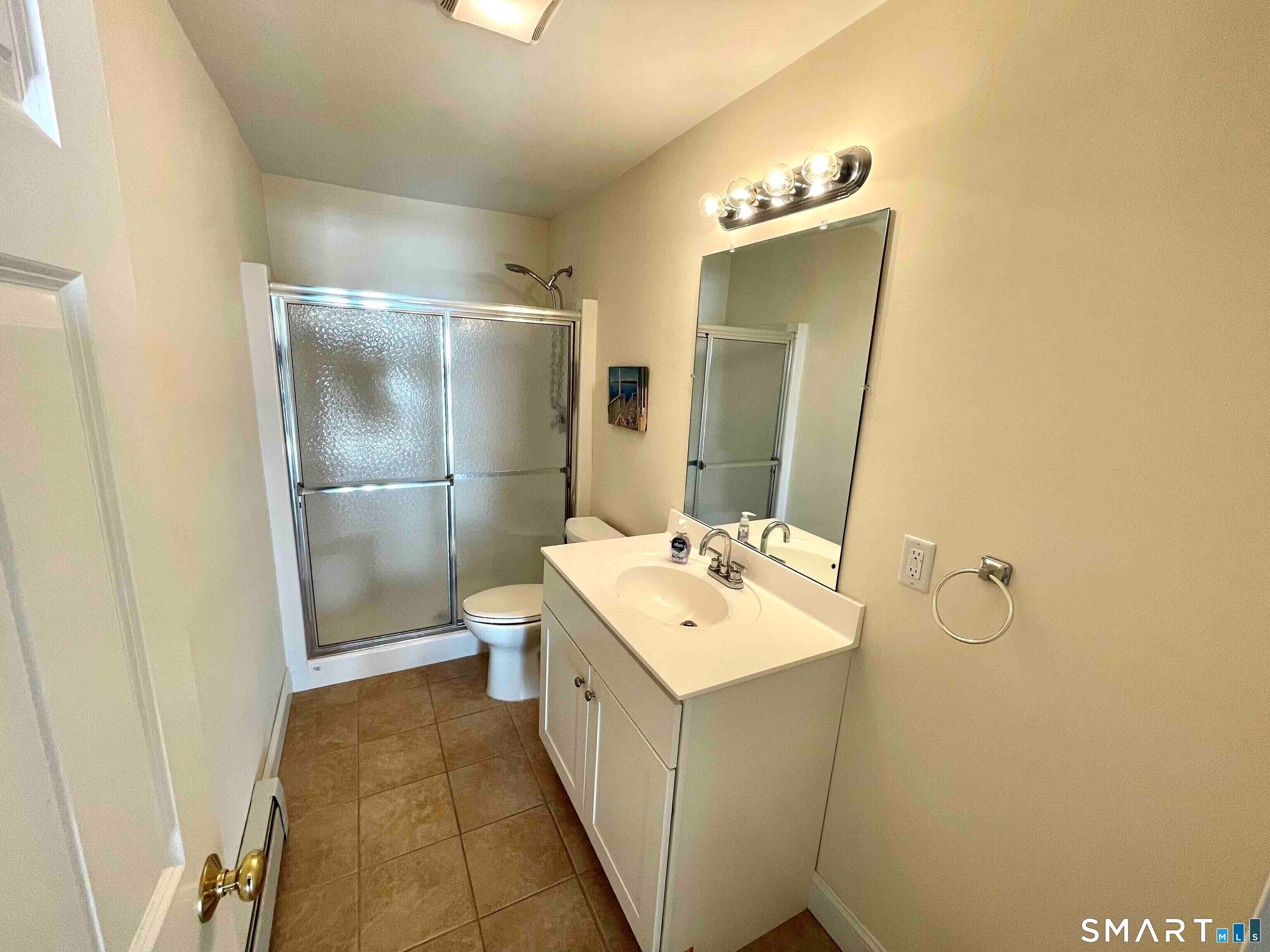 747 East Broadway photo 14