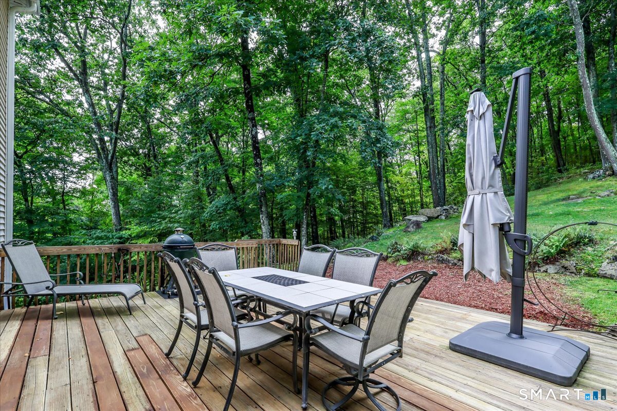 57 Meadowood Drive photo 37