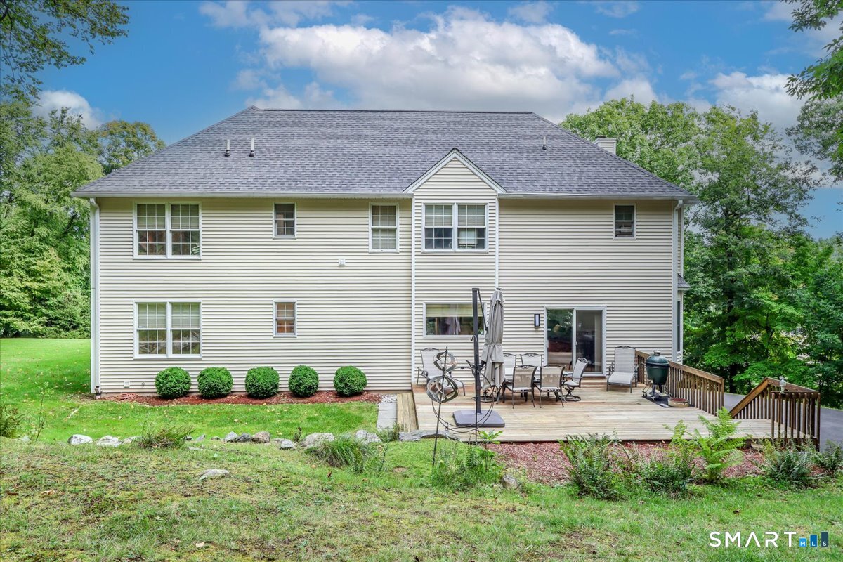 57 Meadowood Drive photo 38