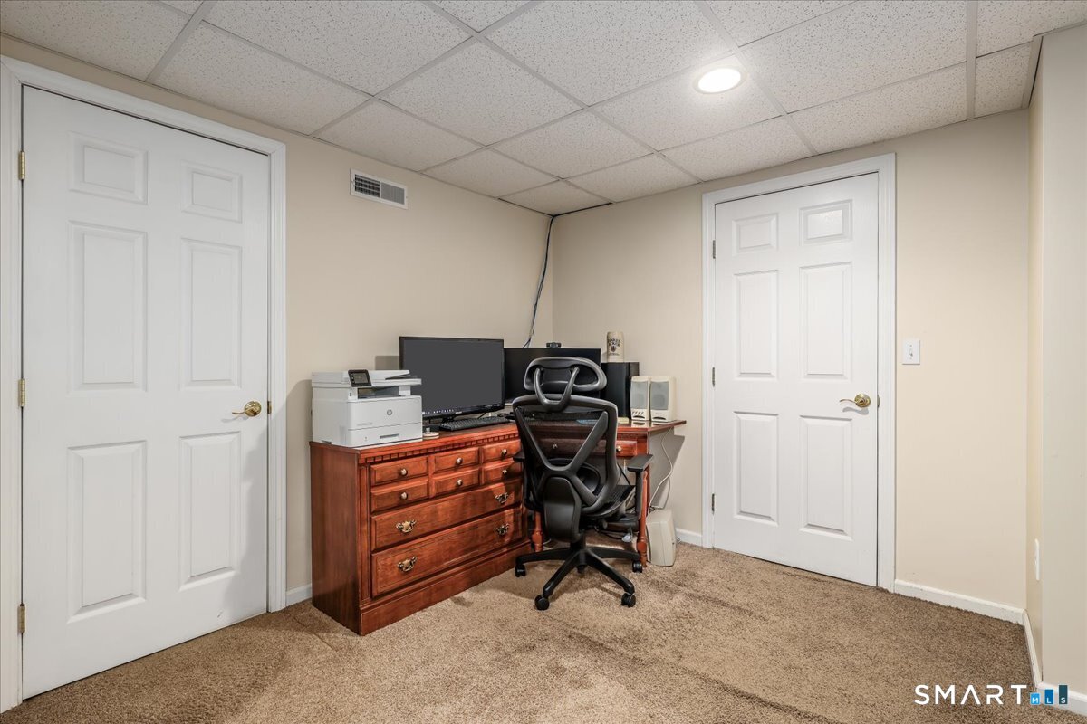 57 Meadowood Drive photo 33