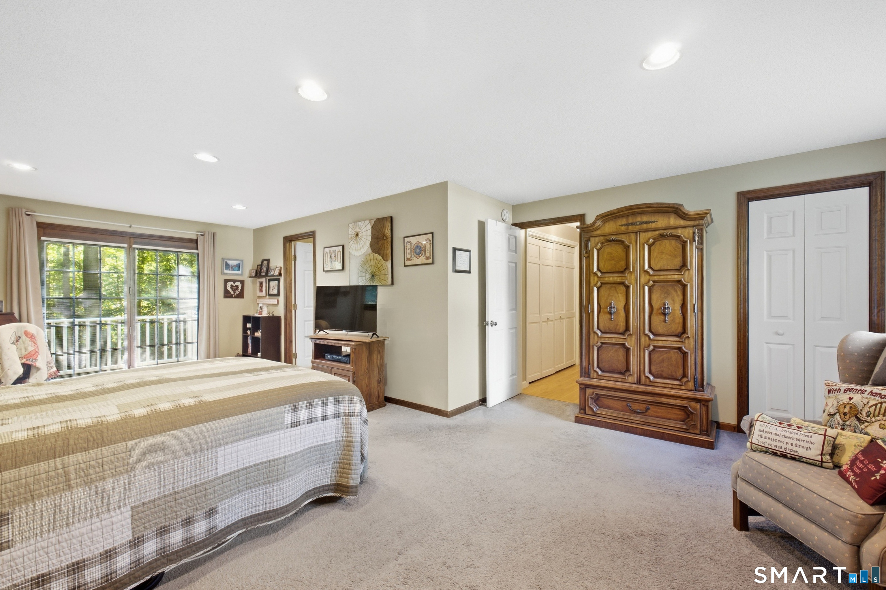 19 Crestwood Drive photo 24