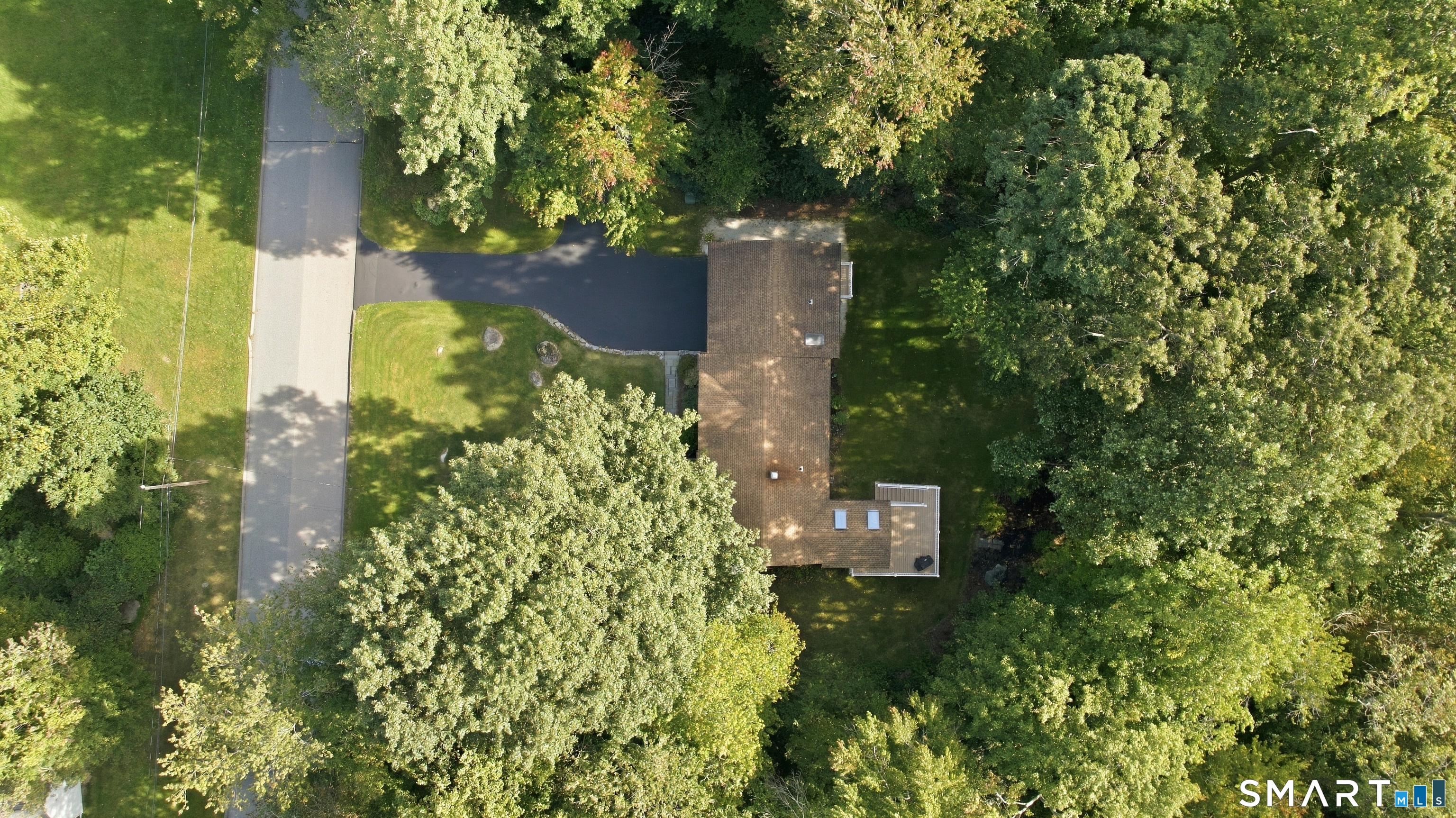 19 Crestwood Drive photo 39