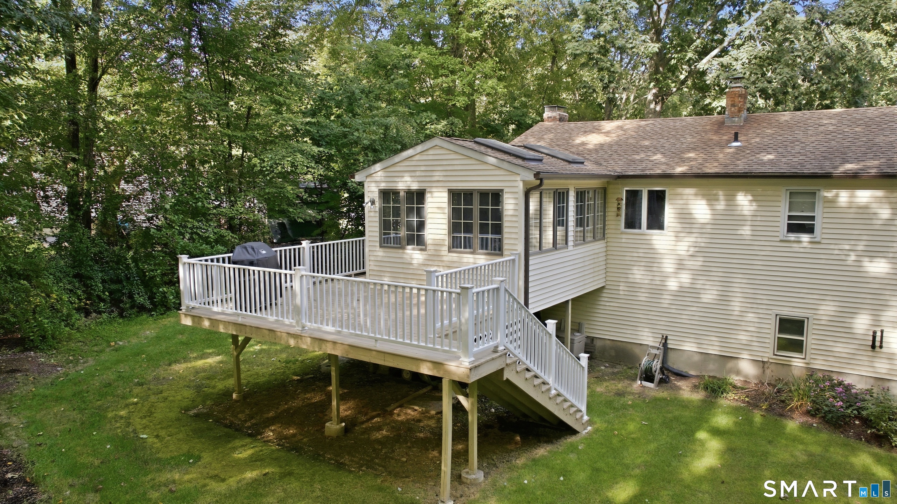 19 Crestwood Drive photo 35