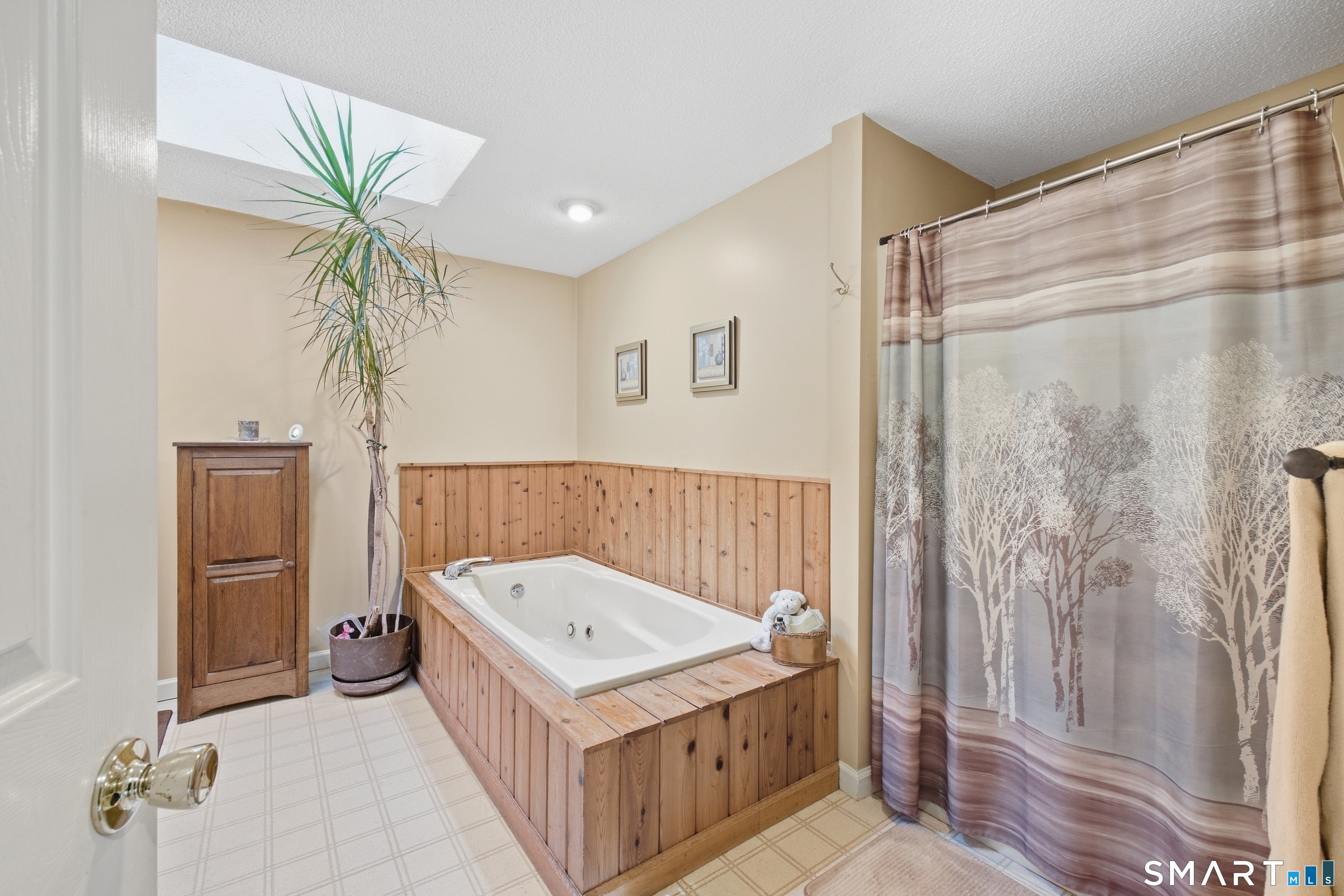 19 Crestwood Drive photo 27