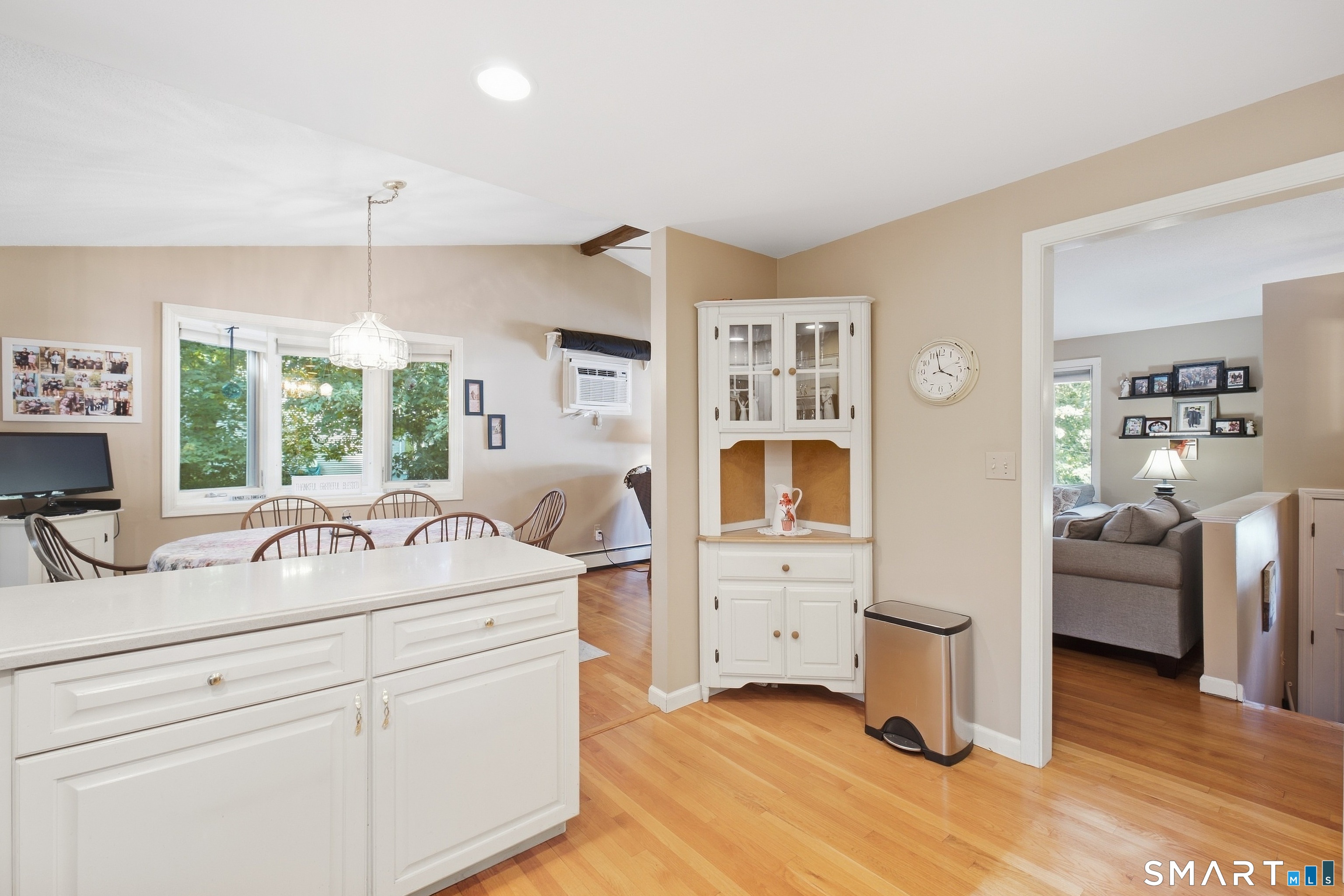 19 Crestwood Drive photo 12