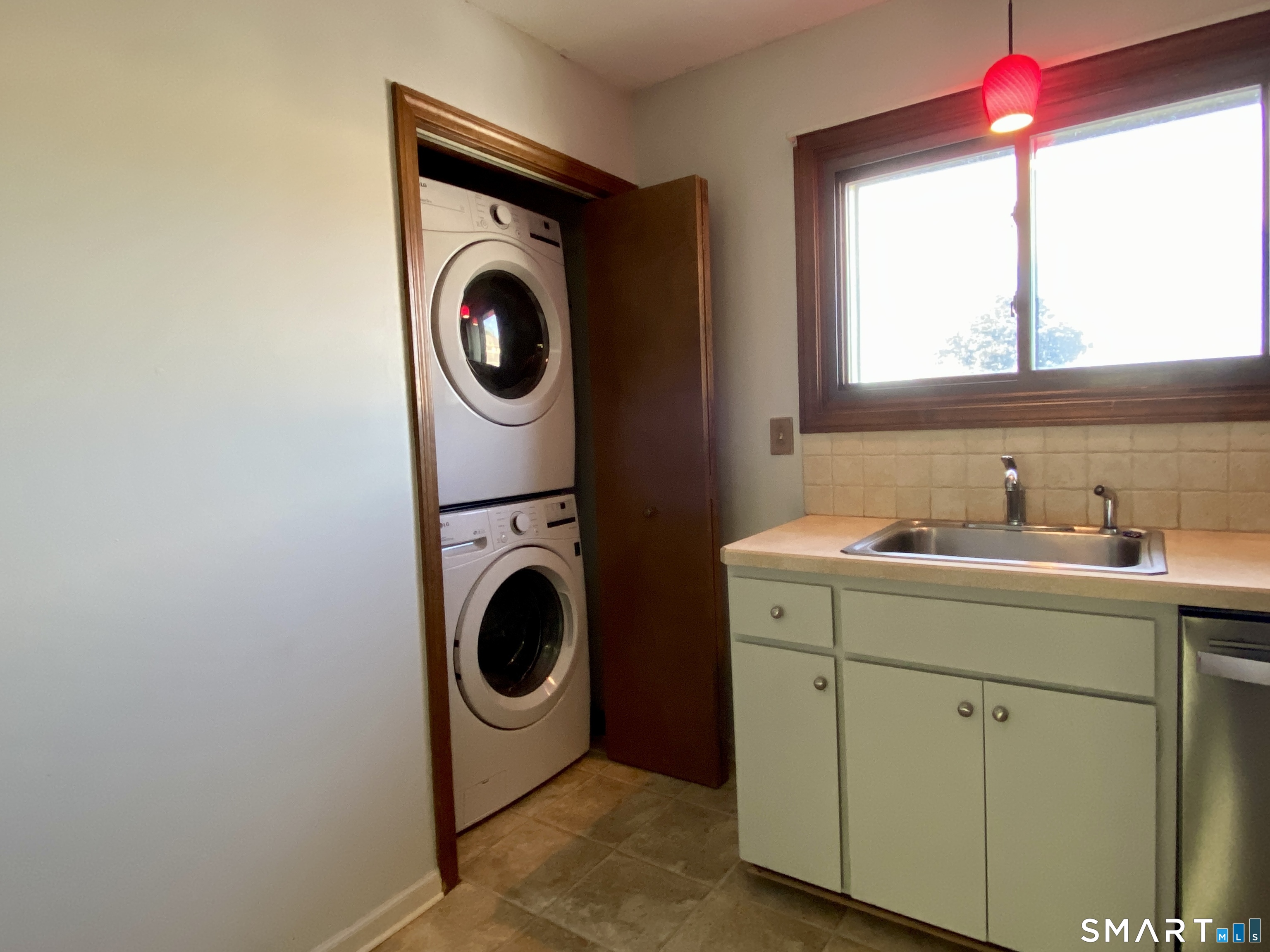 1104 Summer Hill Drive Unit #1104 photo 3