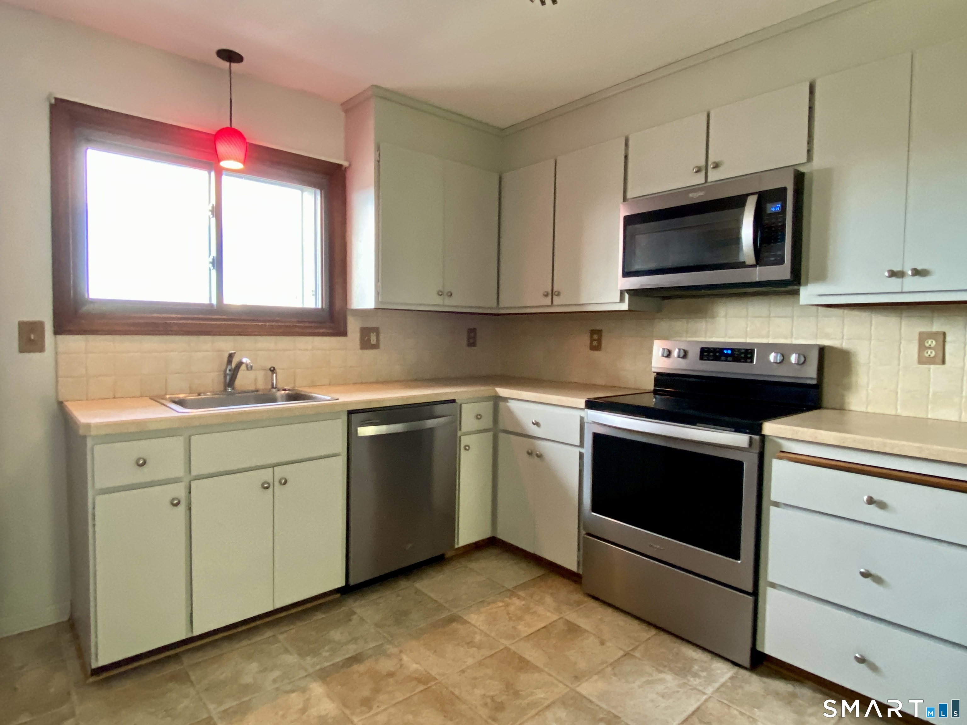 1104 Summer Hill Drive Unit #1104 photo 4
