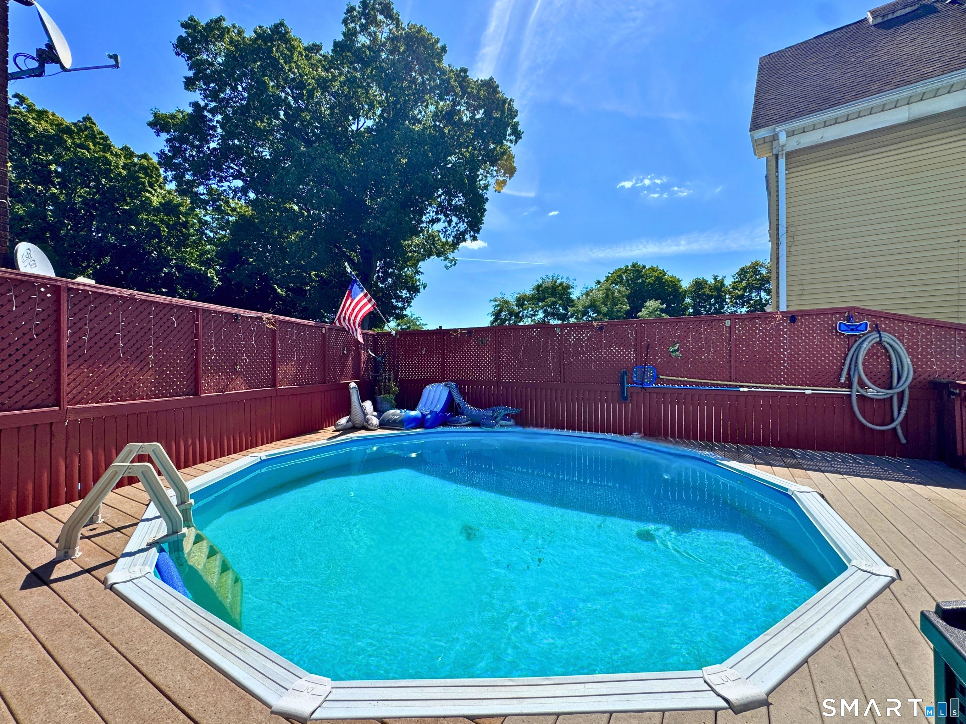 561 Savin Avenue photo 21