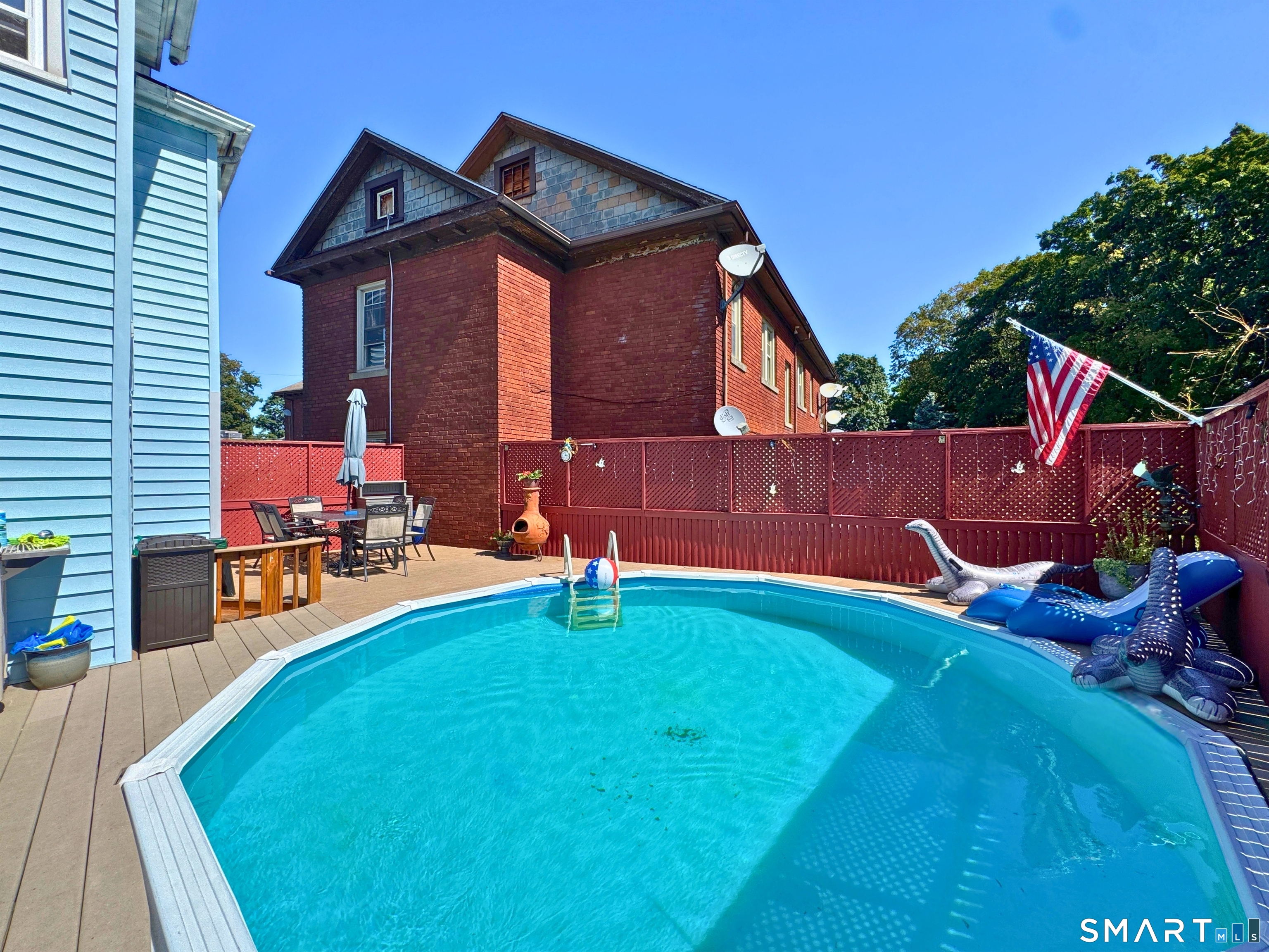 561 Savin Avenue photo 22
