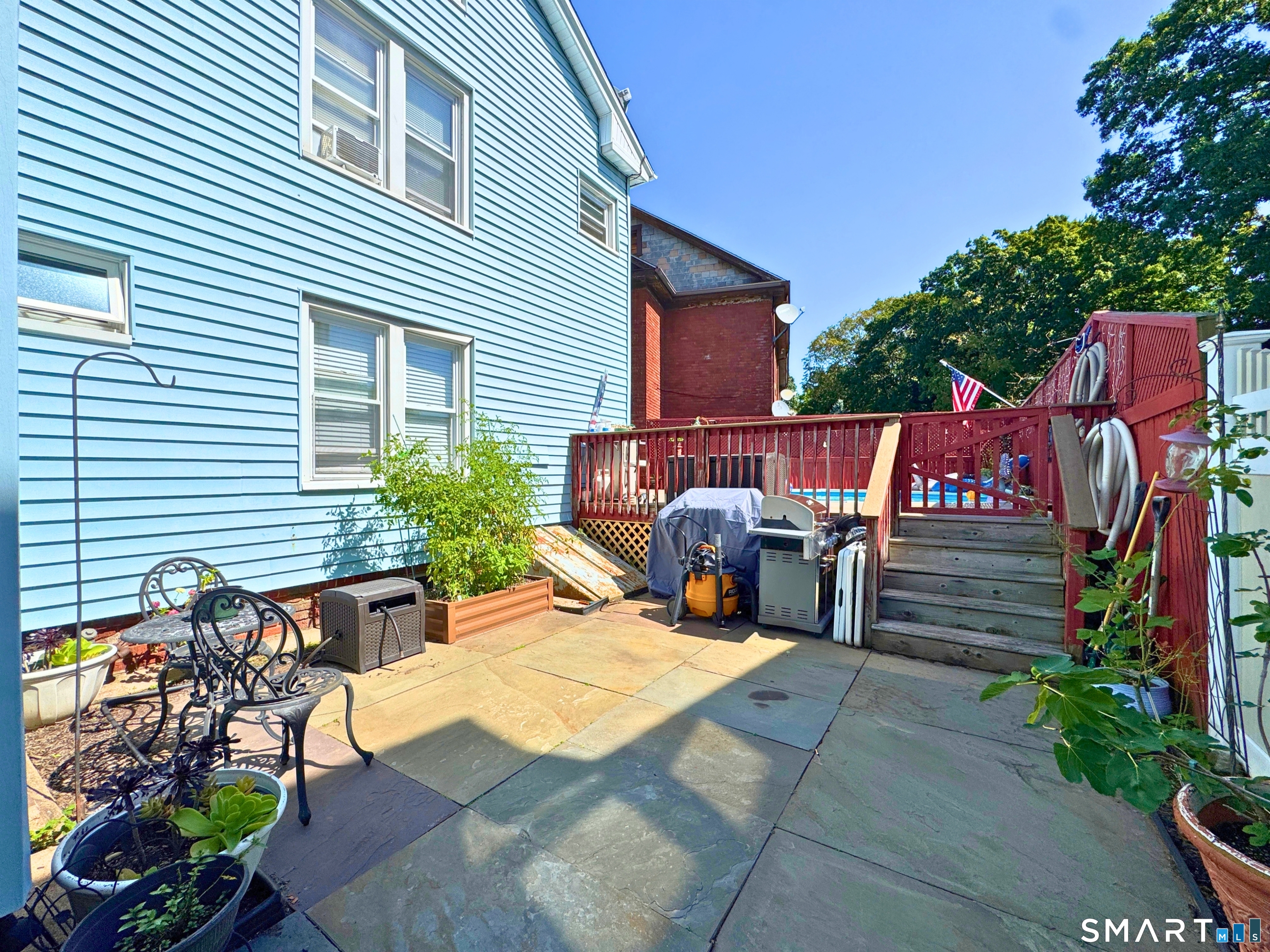 561 Savin Avenue photo 23