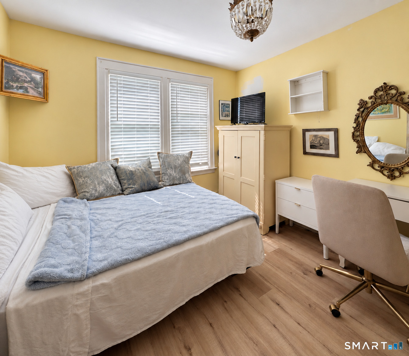 561 Savin Avenue photo 12
