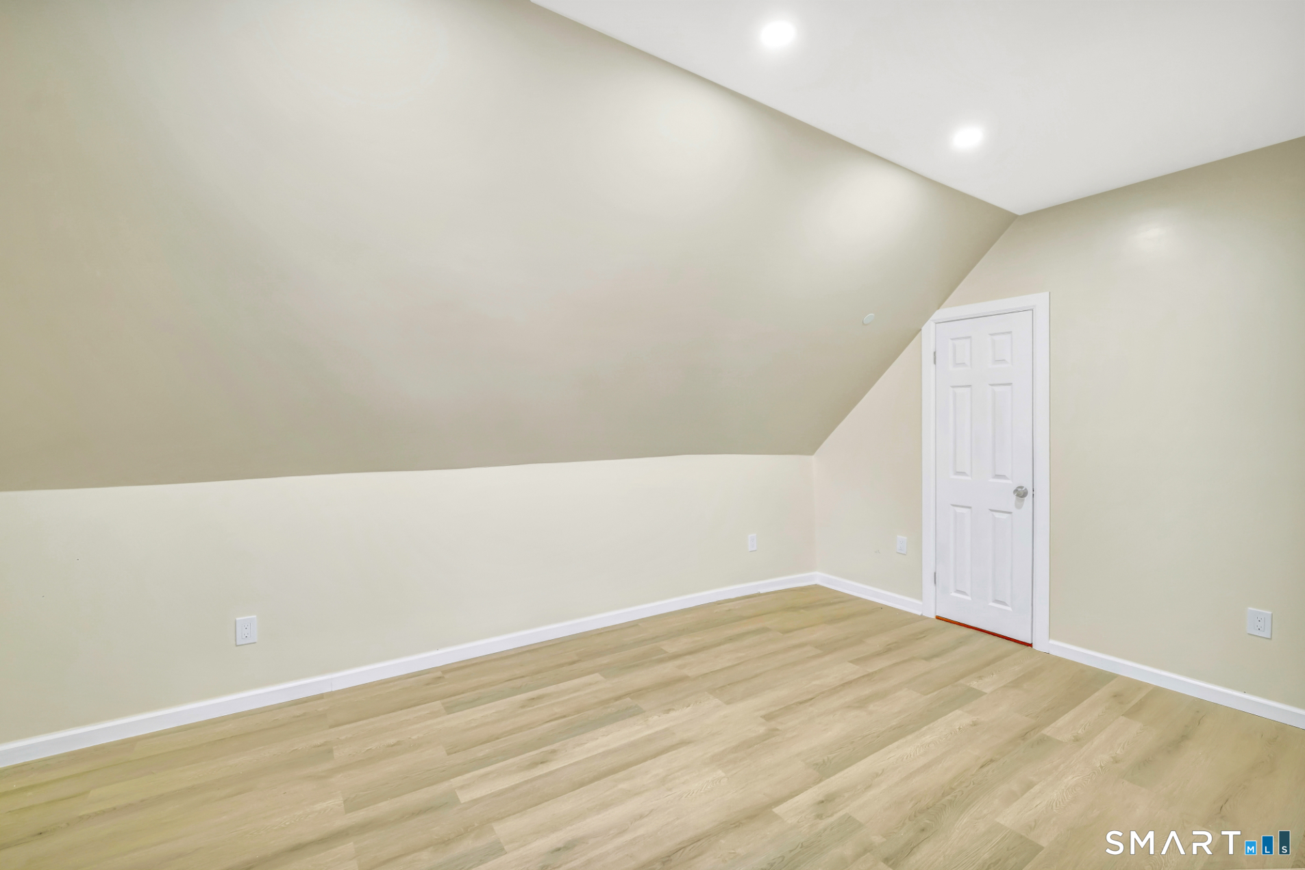 27 Walnut Avenue Unit #2 photo 7