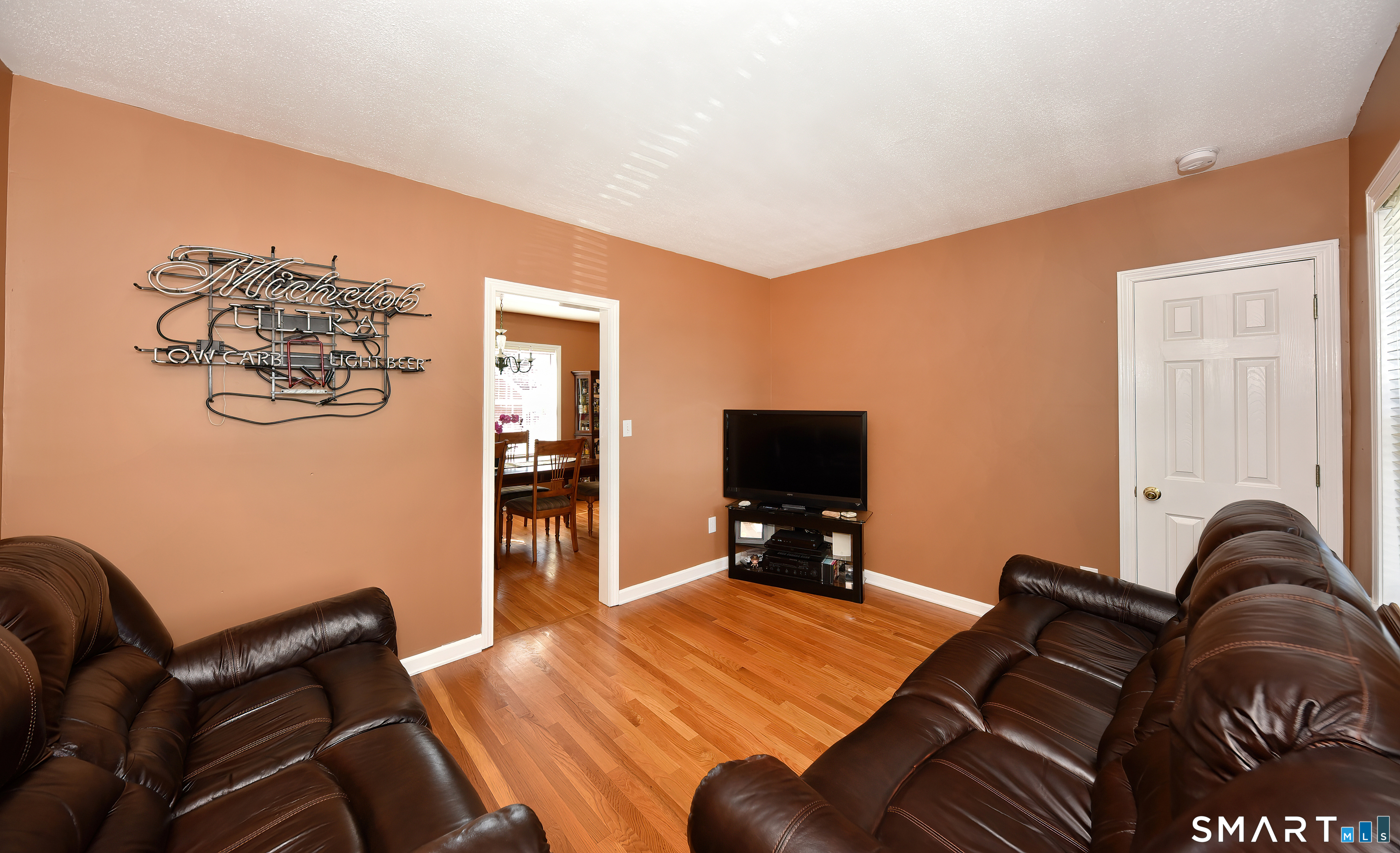 75 Laurel Street photo 10
