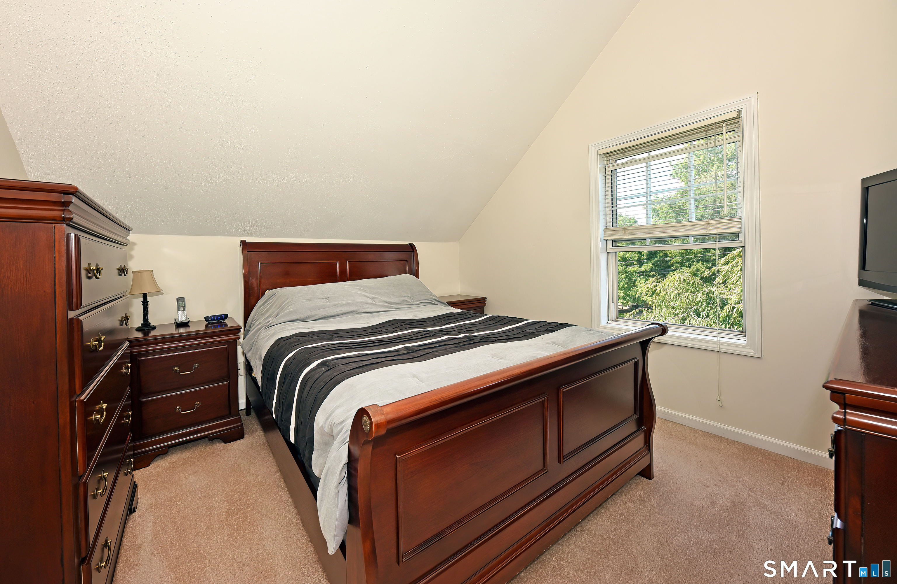75 Laurel Street photo 11