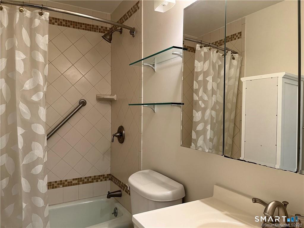 1450 Melville Avenue Unit #1450 photo 9