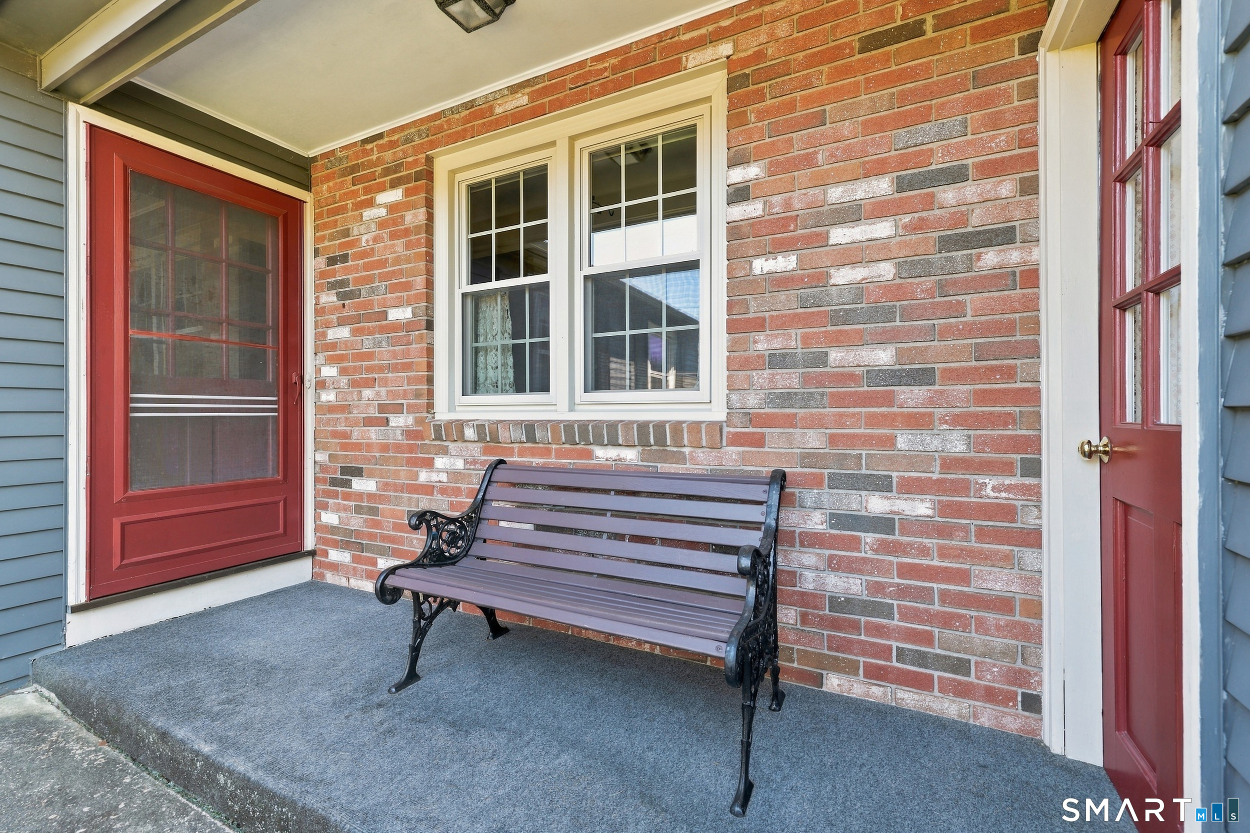 Photo 2 of Single family home for sale at 586 Laning St, Southington, CT 06489 | MLS# 24207080 | Listing updated on 2026-10-06