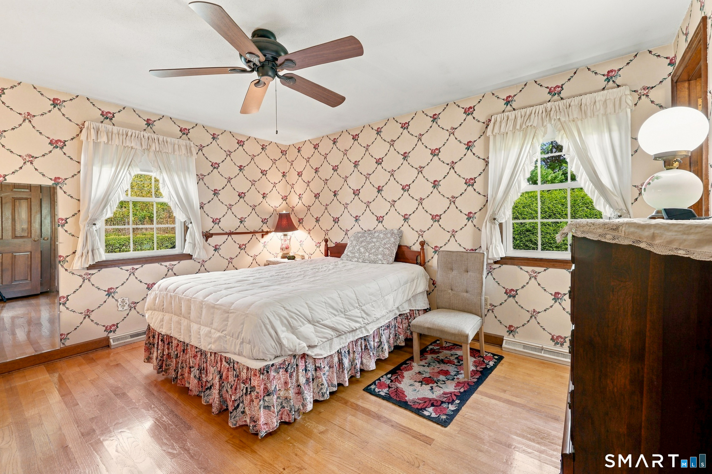 586 Laning Street photo 17