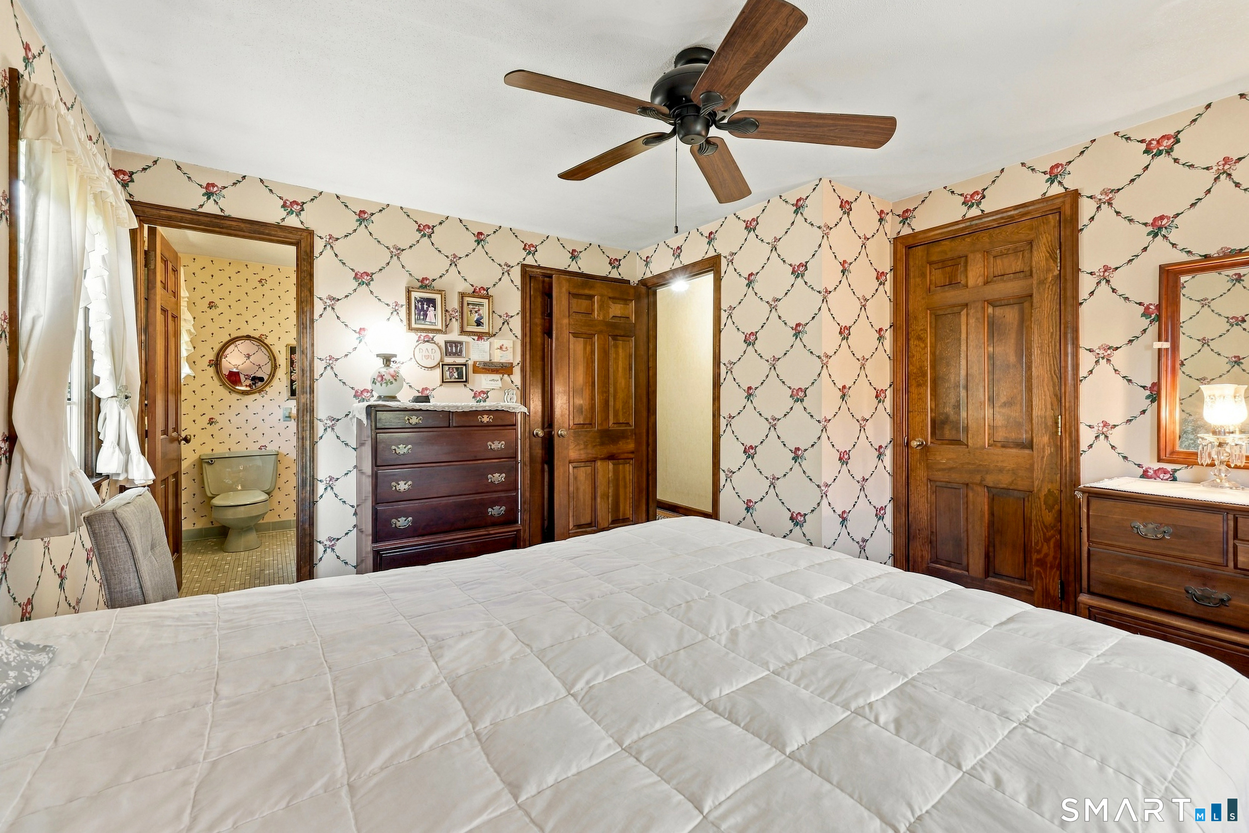 586 Laning Street photo 18