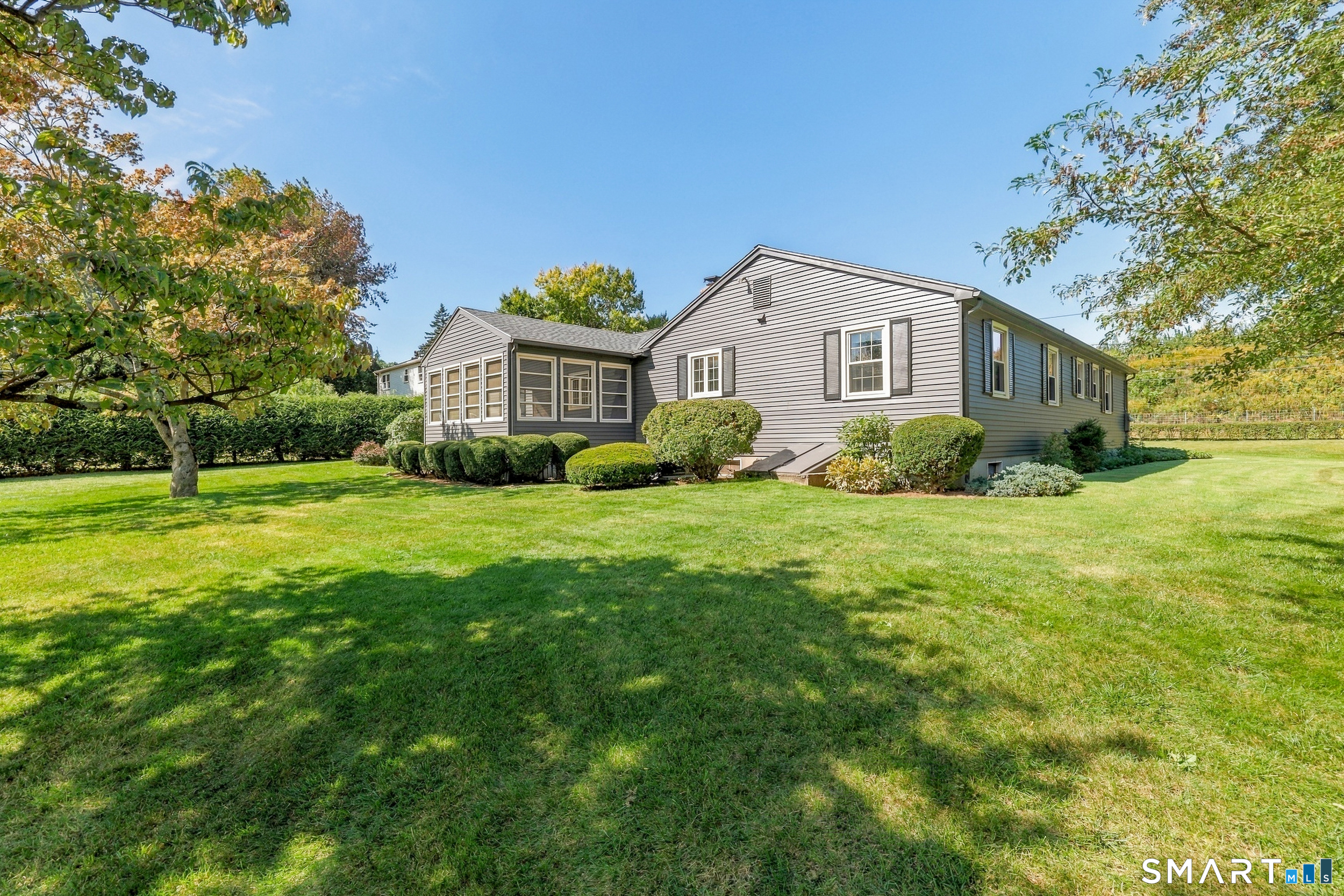 586 Laning Street photo 34