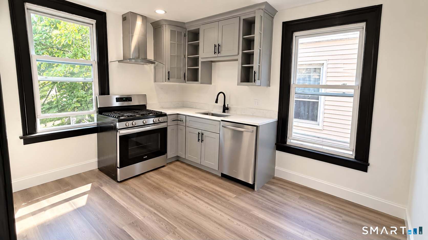 6 Gilbert Avenue photo 3