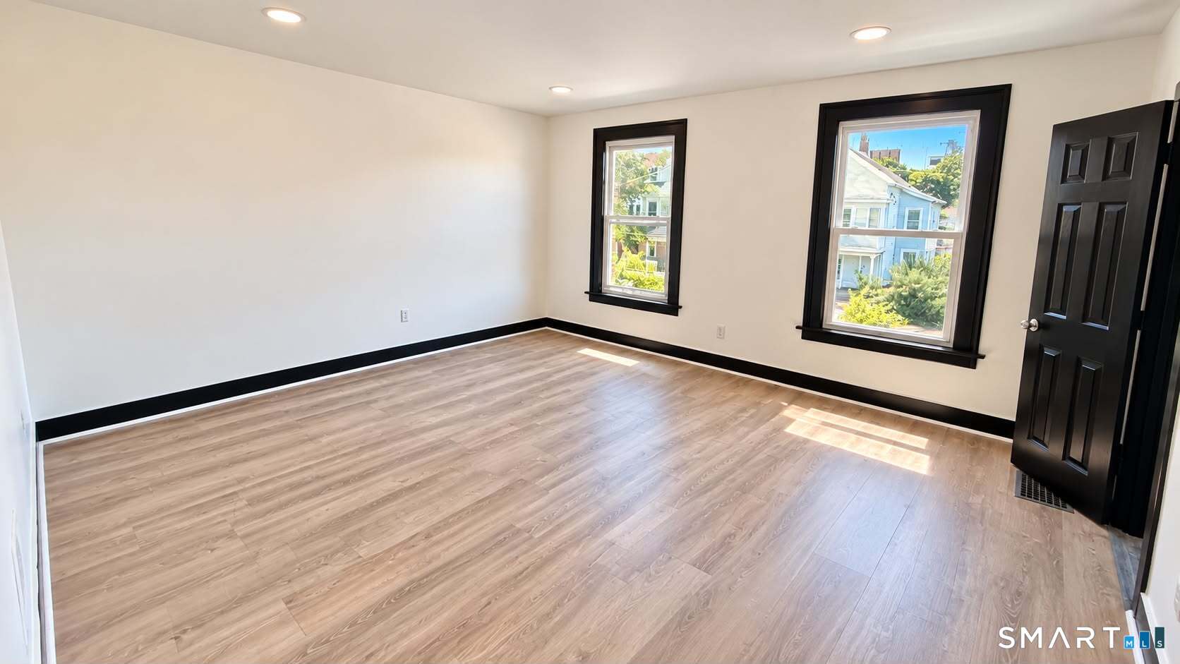 6 Gilbert Avenue photo 4