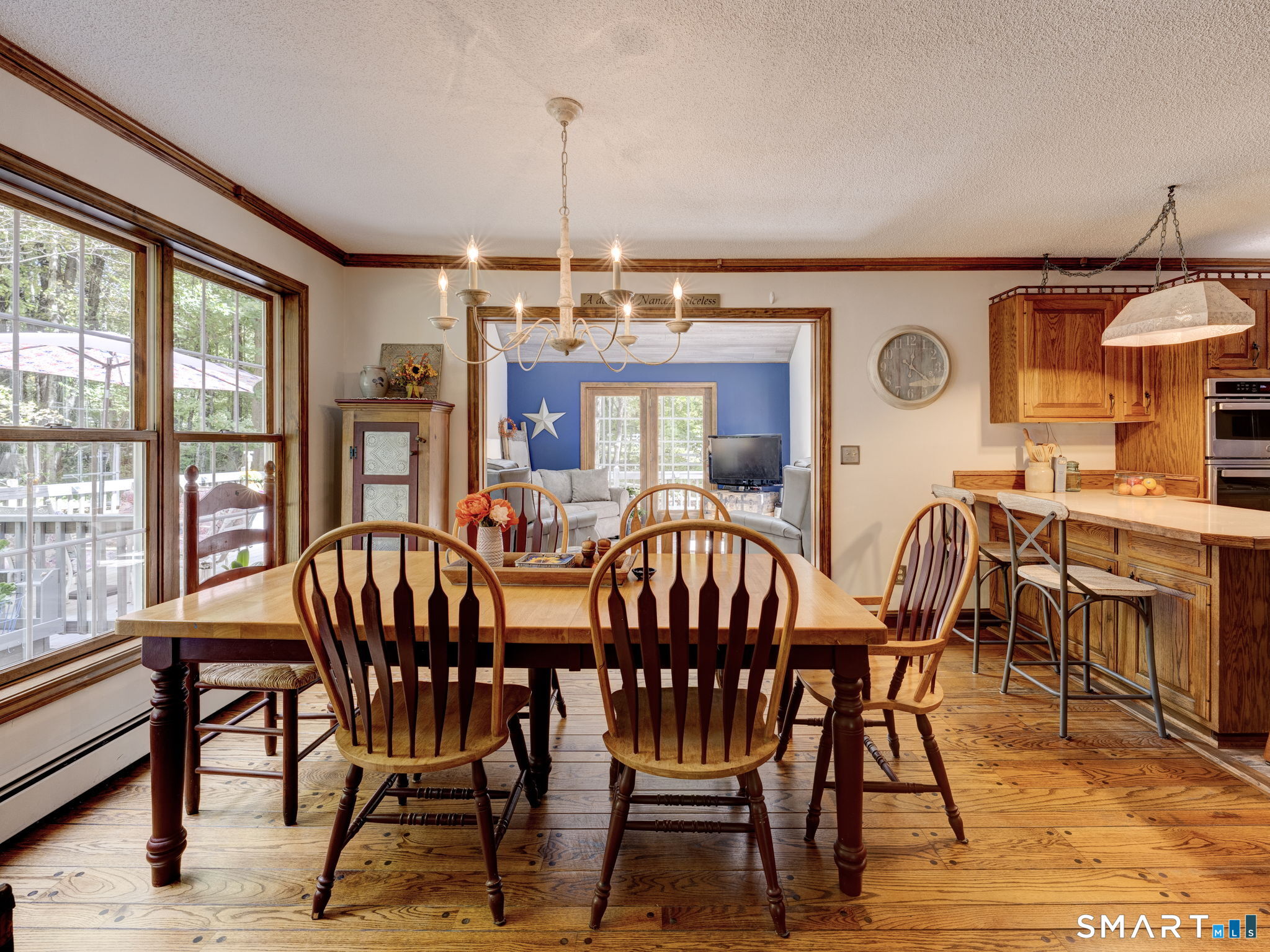 8 Fenton Bluffs Drive photo 12