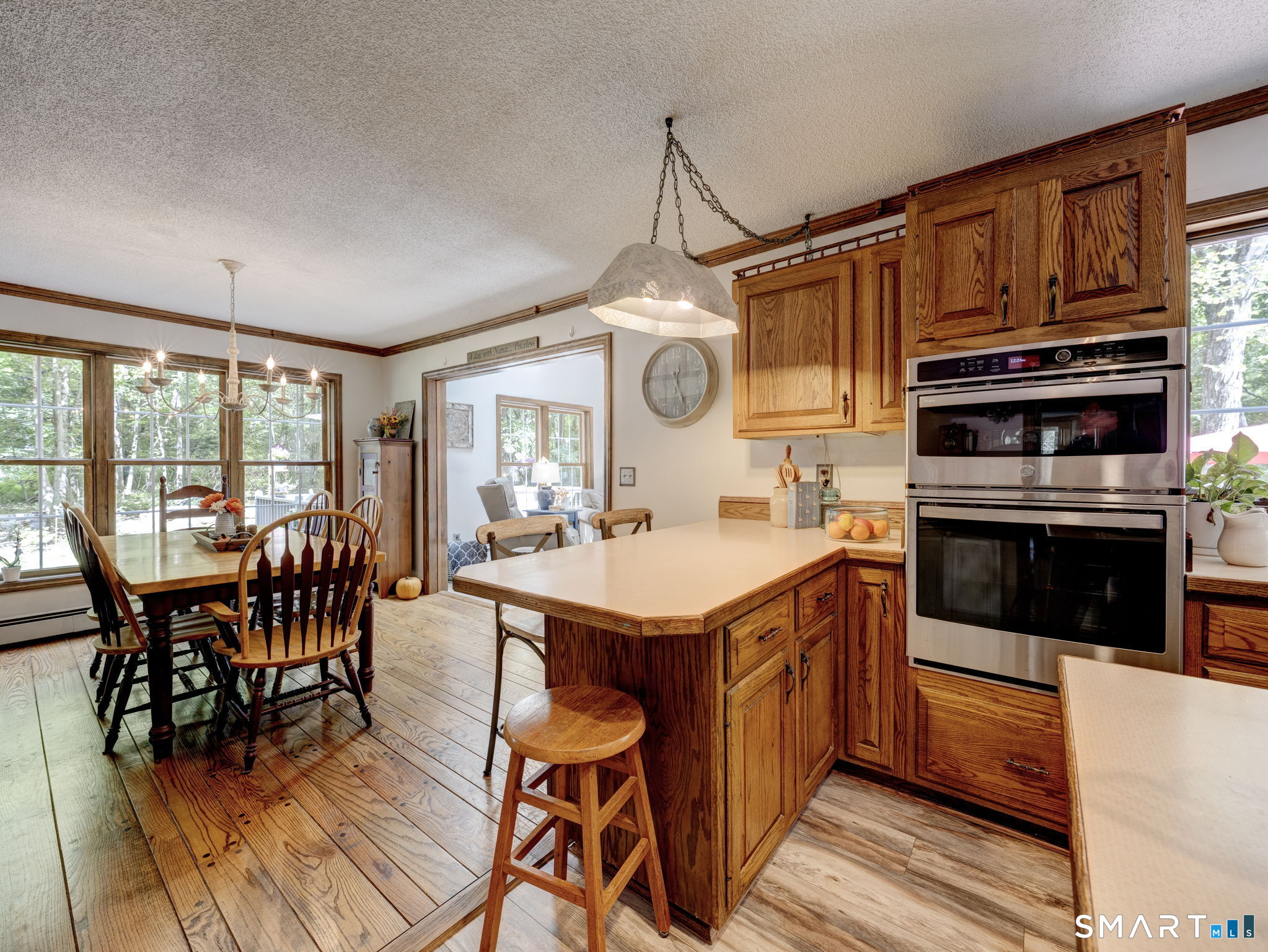 8 Fenton Bluffs Drive photo 13