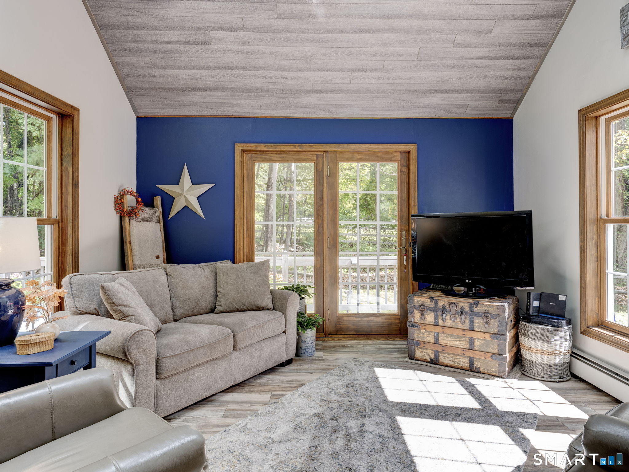 8 Fenton Bluffs Drive photo 17