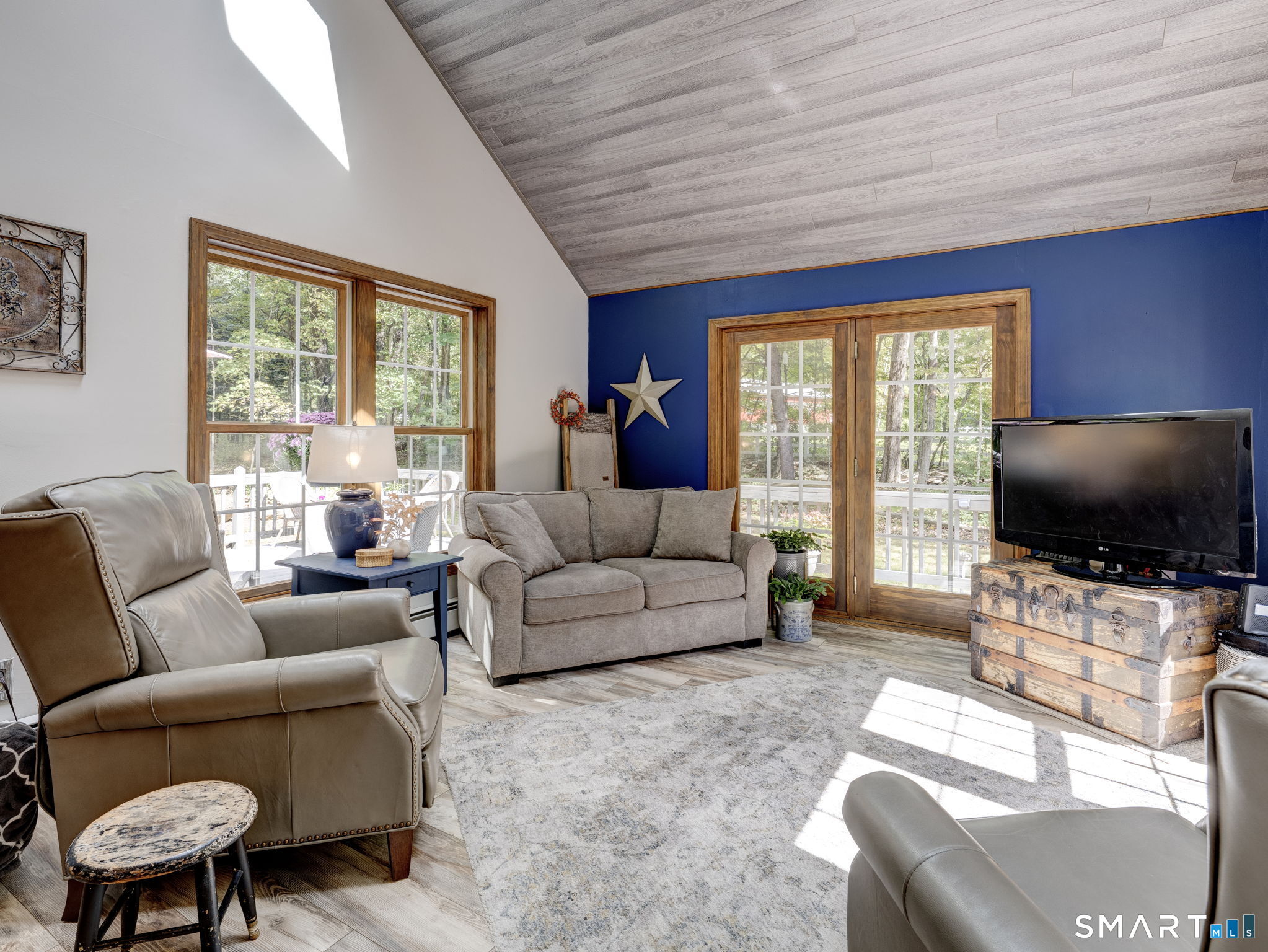 8 Fenton Bluffs Drive photo 18