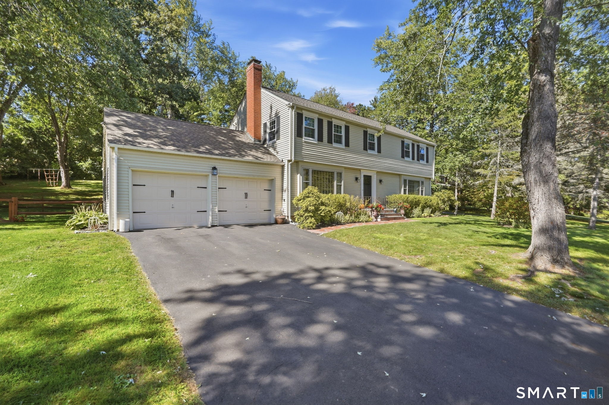 Photo 1 of Single family home for sale at 5 Dominique Ln, Simsbury, CT 06070 | MLS# 24208778 | Listing updated on 2026-10-06