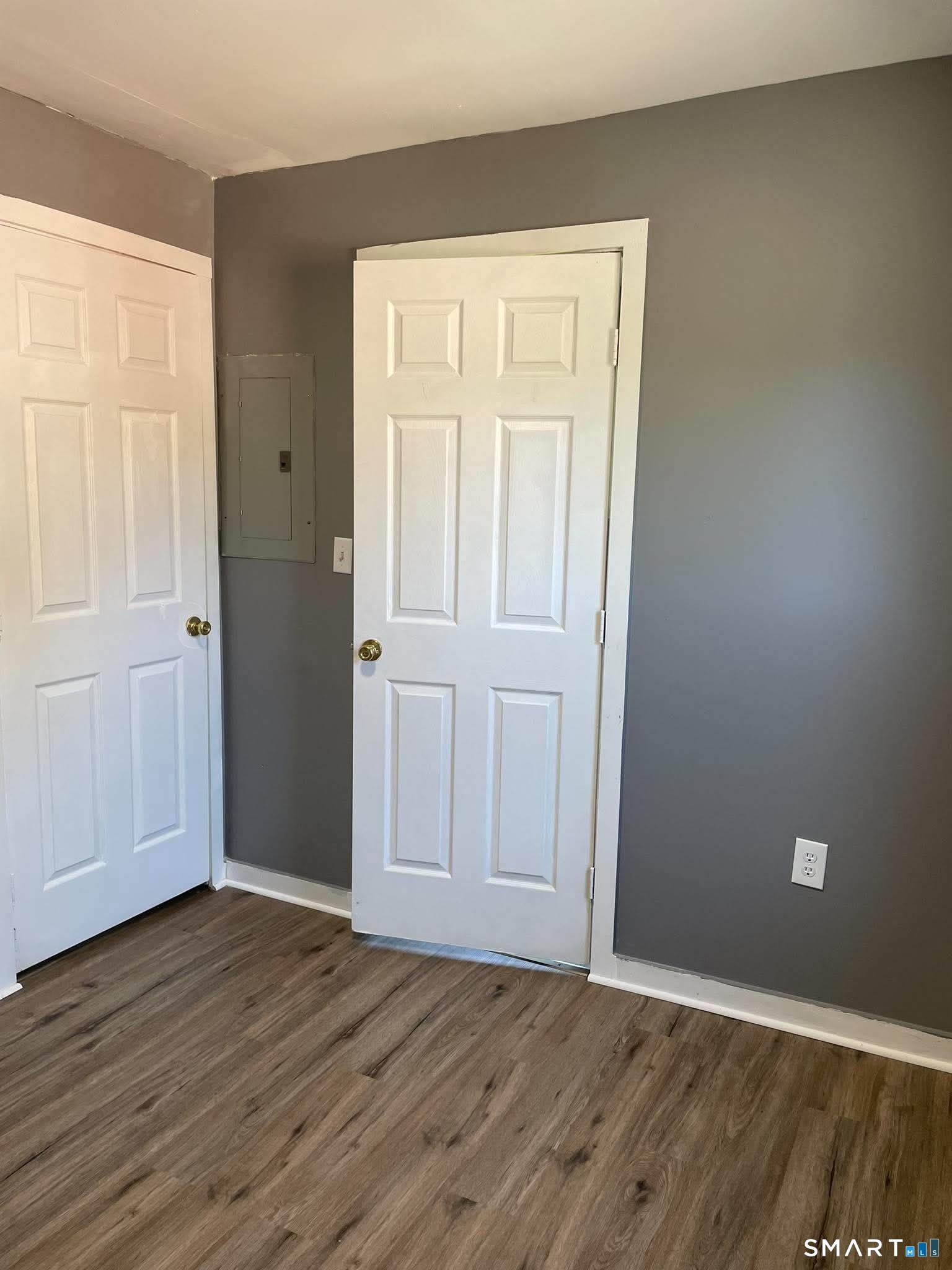 51 Draher Avenue photo 4