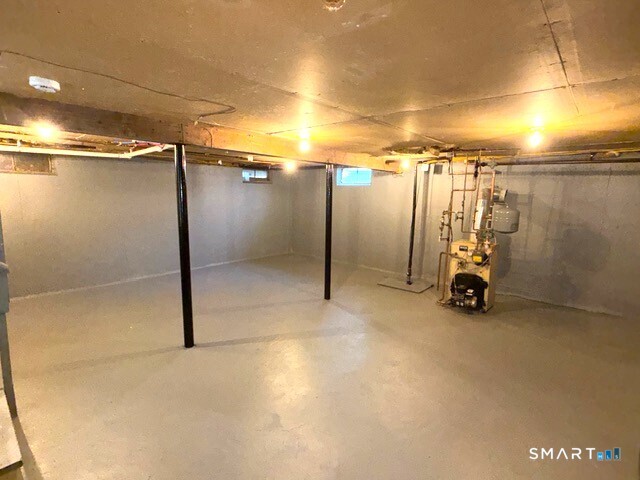 19 Winthrop Boulevard photo 24