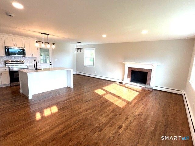 19 Winthrop Boulevard photo 36