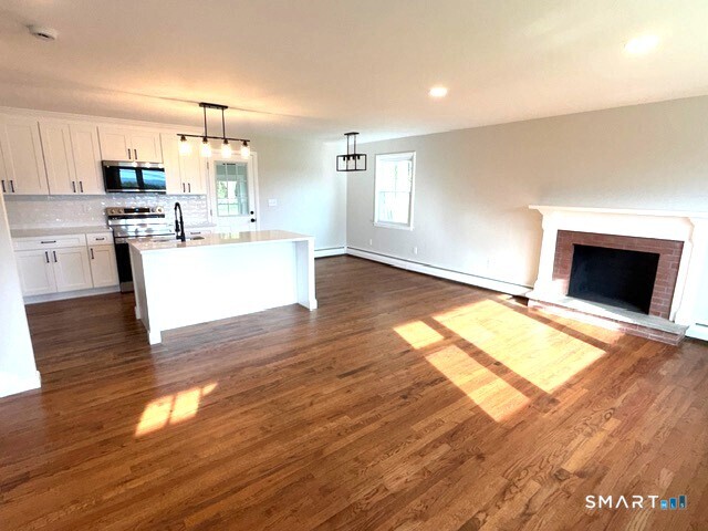 19 Winthrop Boulevard photo 37
