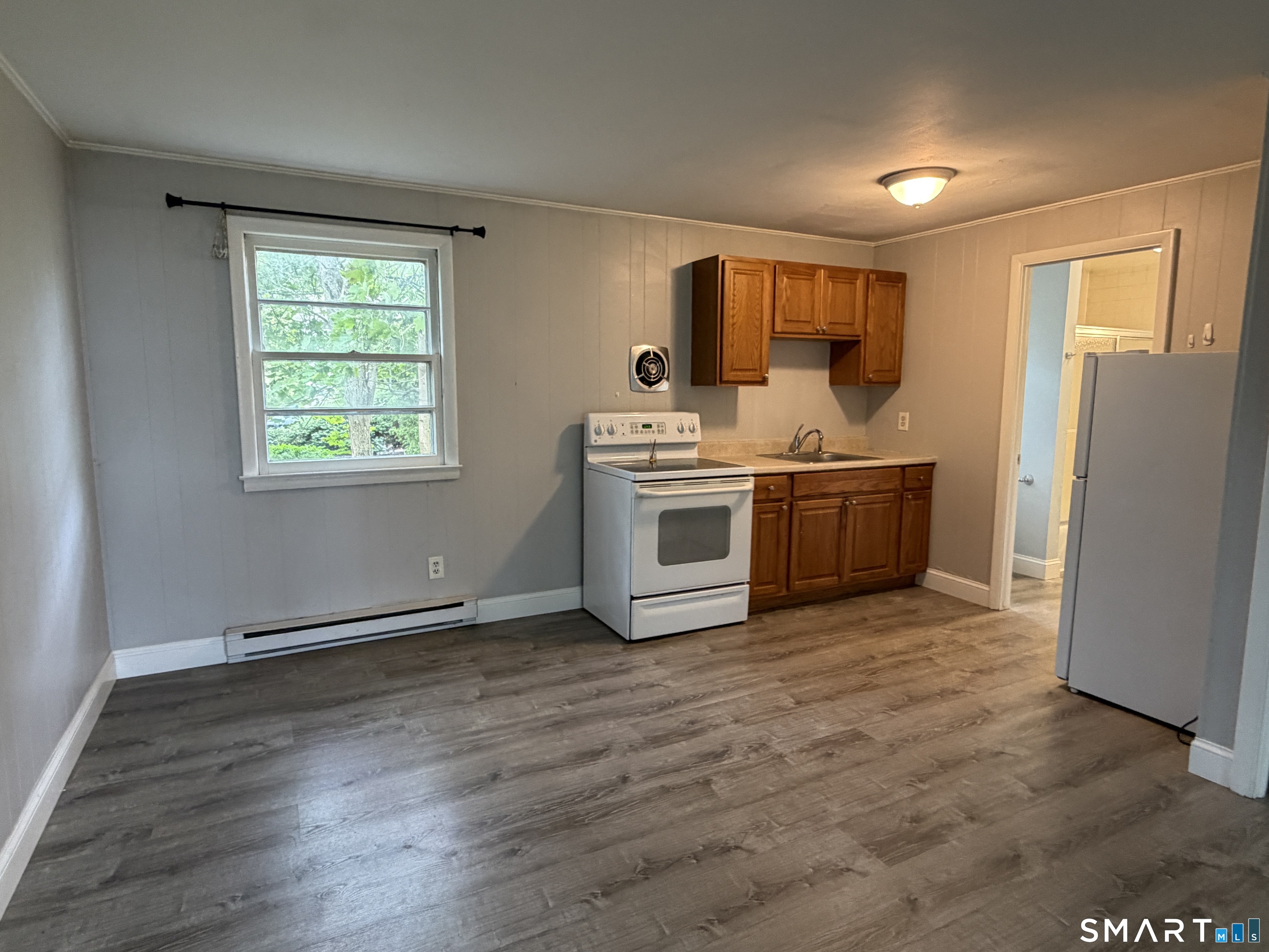 54 Monroe Street photo 3