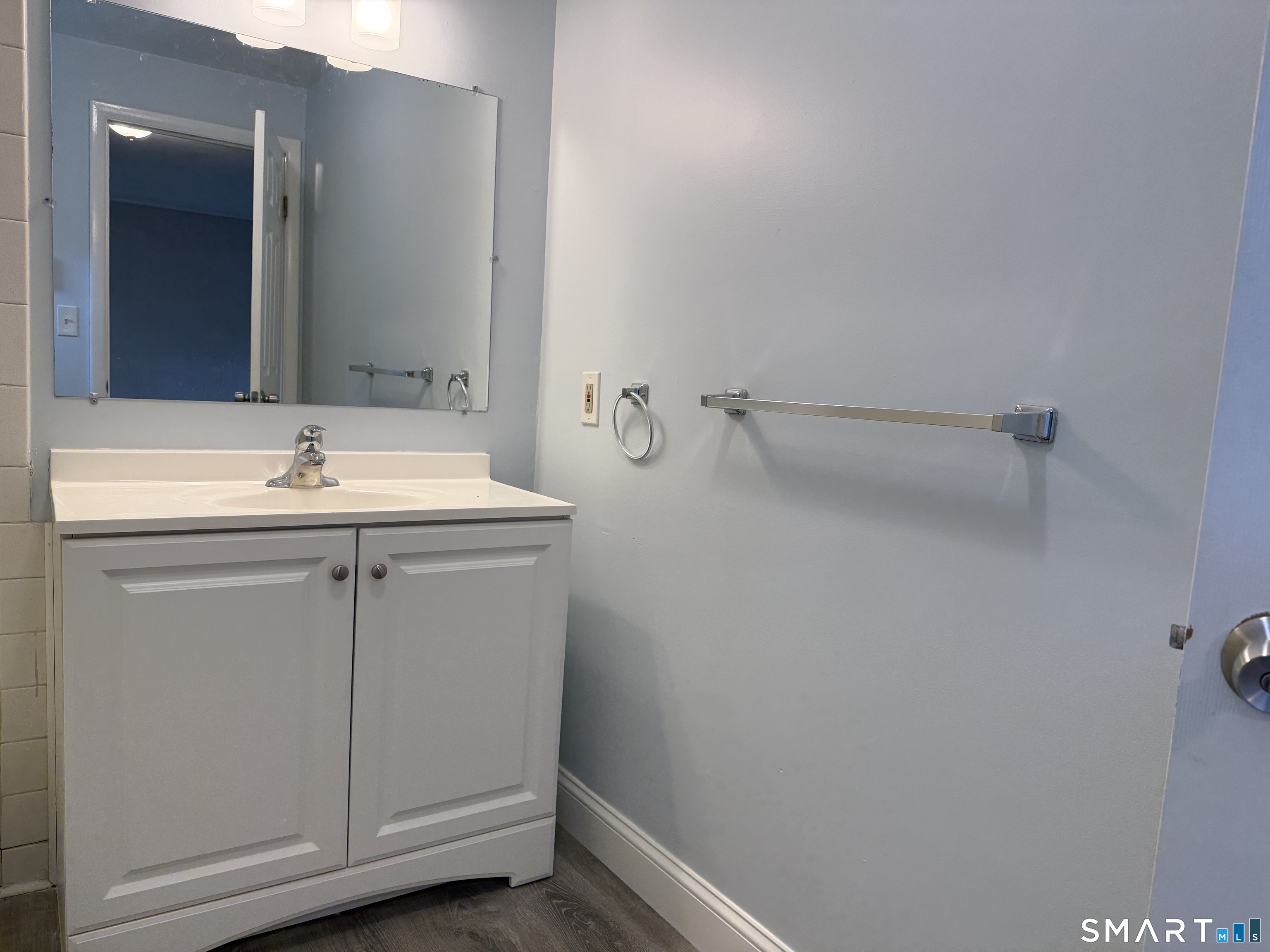 54 Monroe Street photo 8