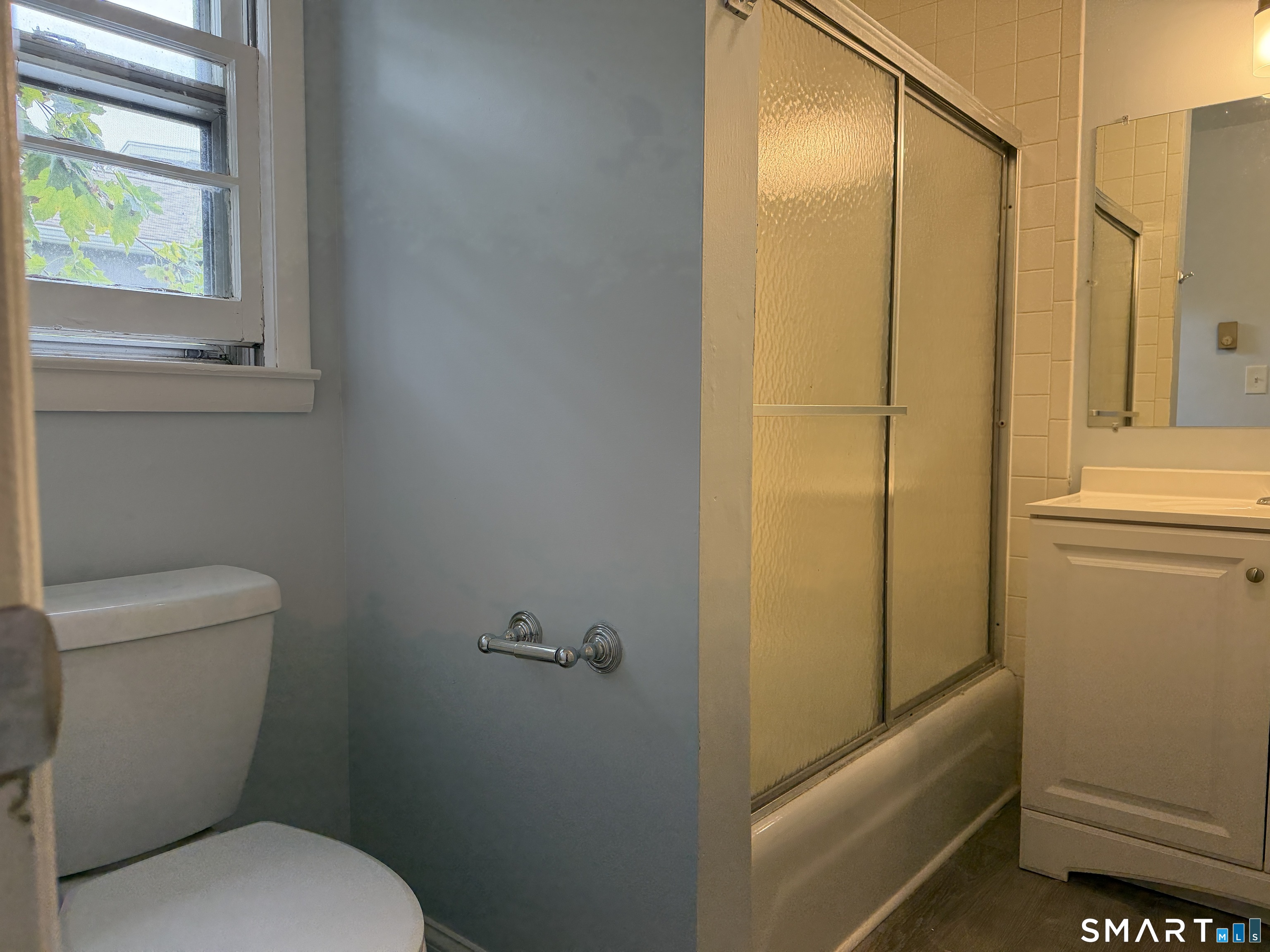 54 Monroe Street photo 9