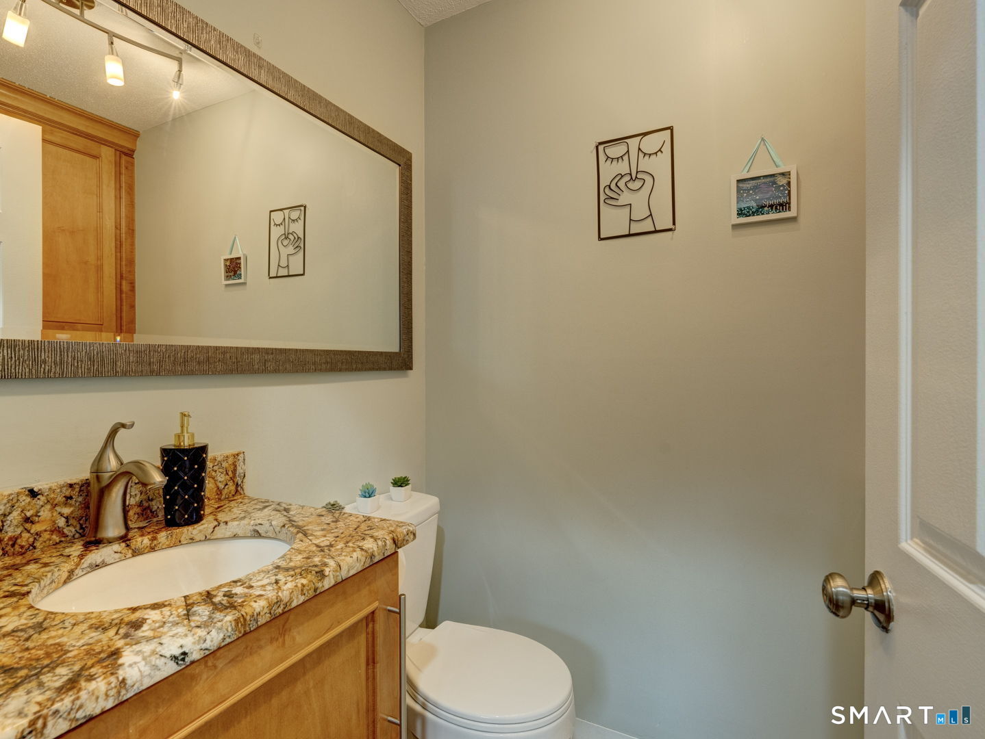 704 Mill Pond Drive Unit ## 704 photo 8